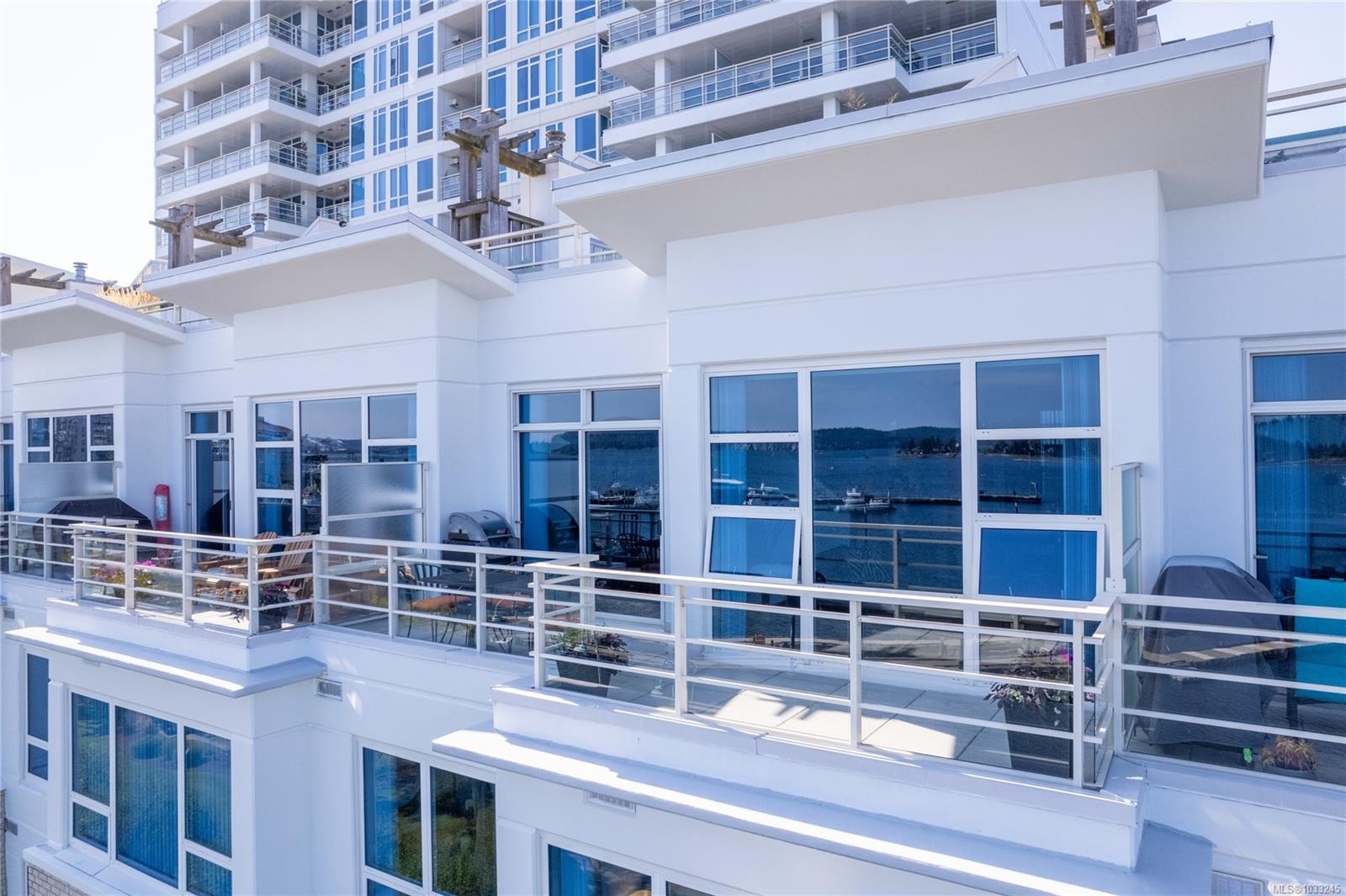 38 Front St Unit: TH25