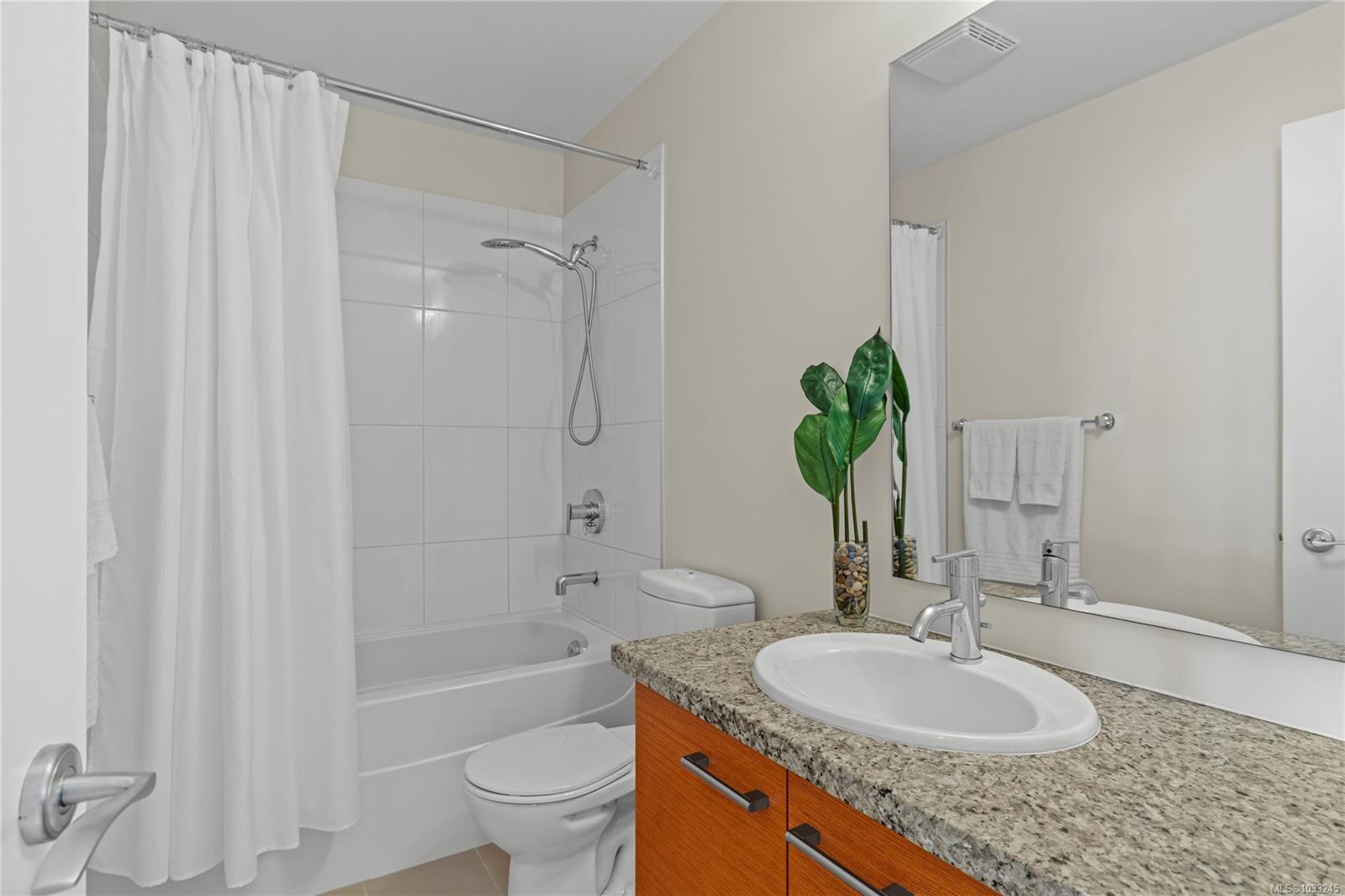 38 Front St Unit: TH25