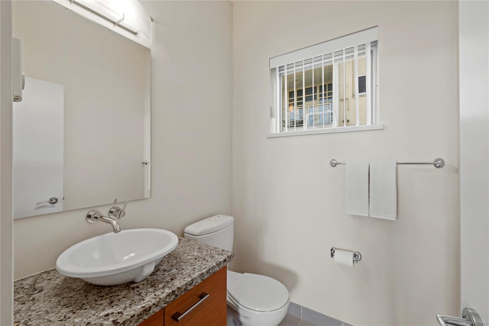 38 Front St Unit: TH25