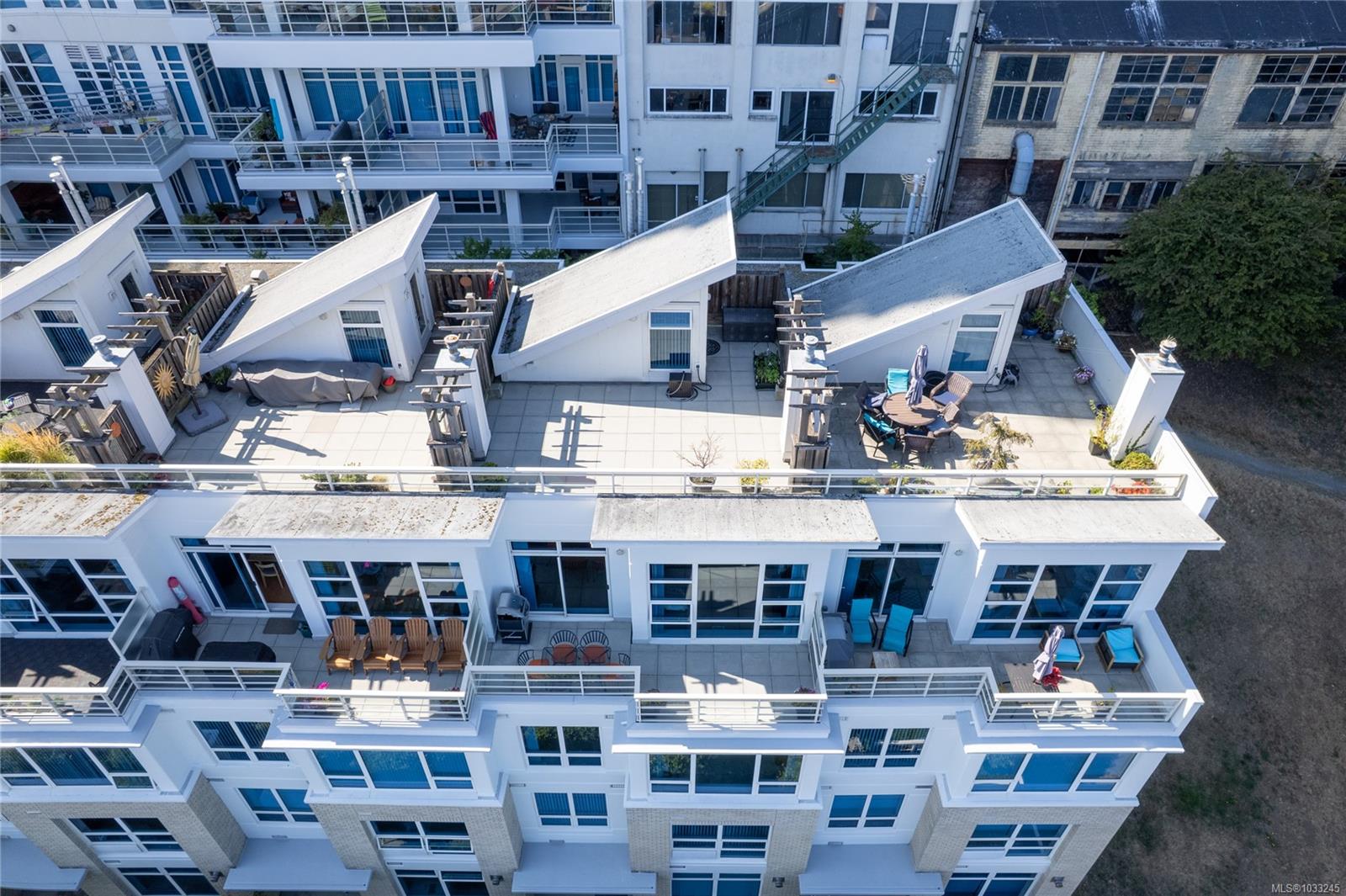 38 Front St Unit: TH25