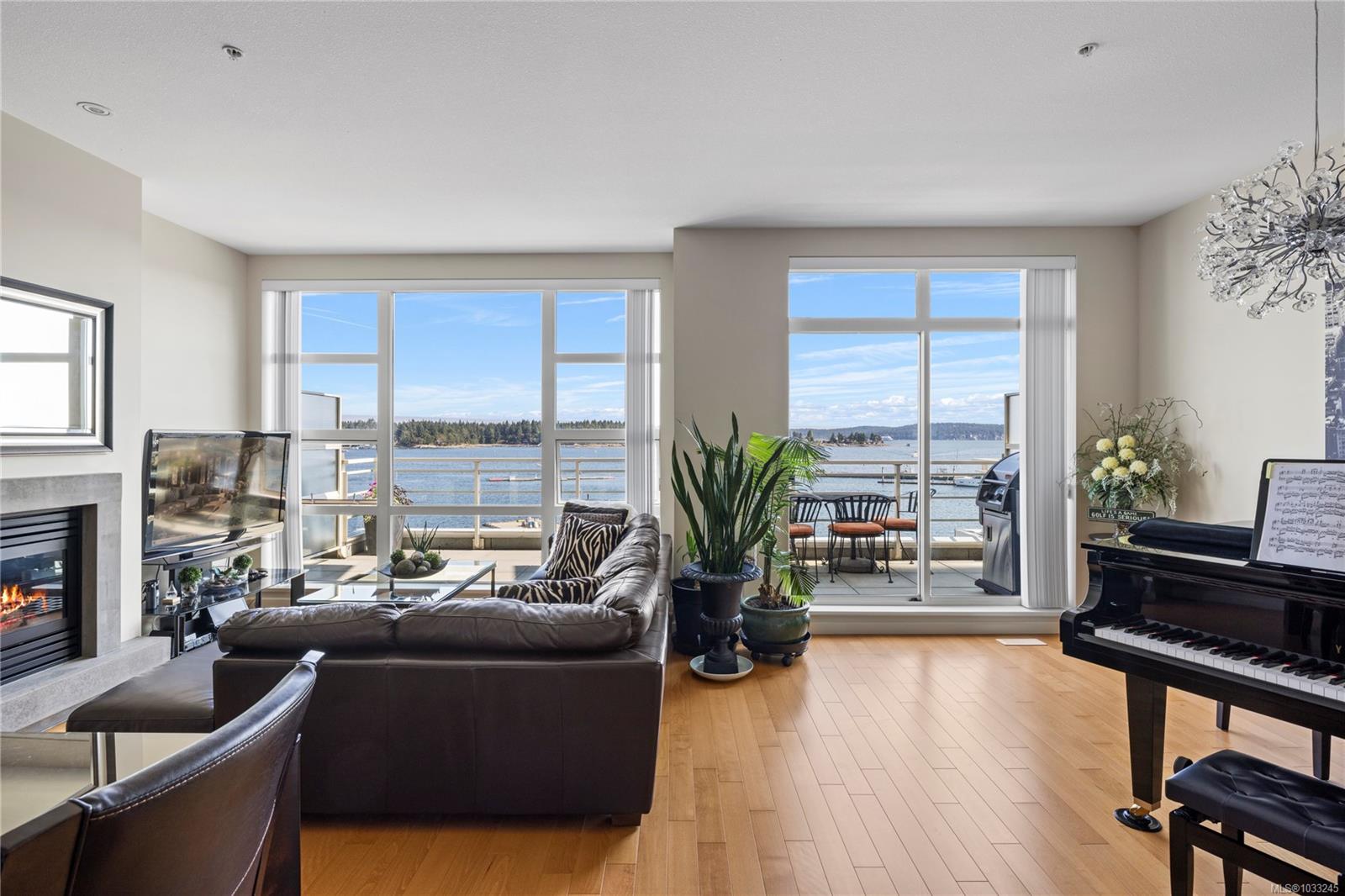 38 Front St Unit: TH25