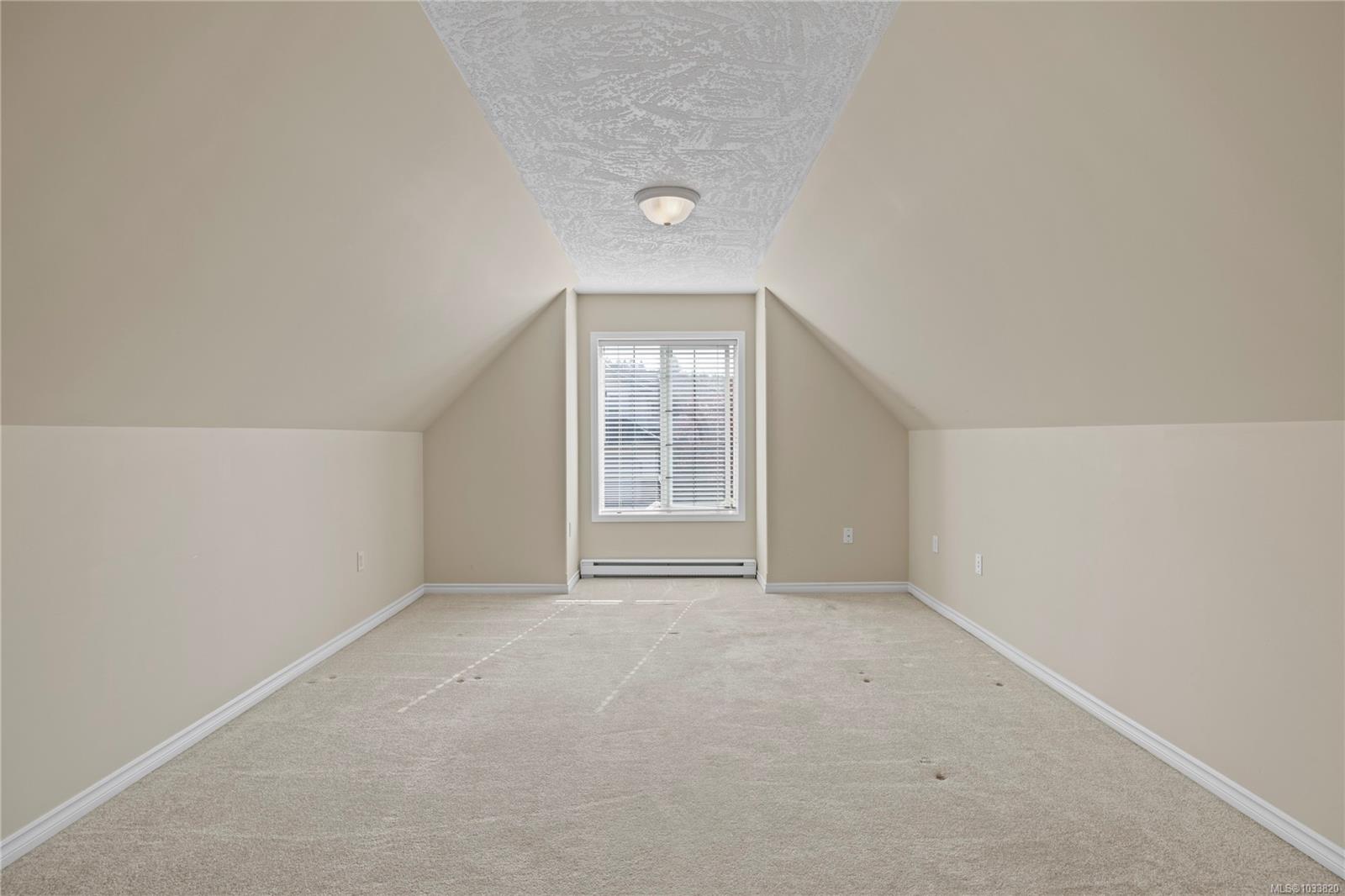 5857 Quarry Cres