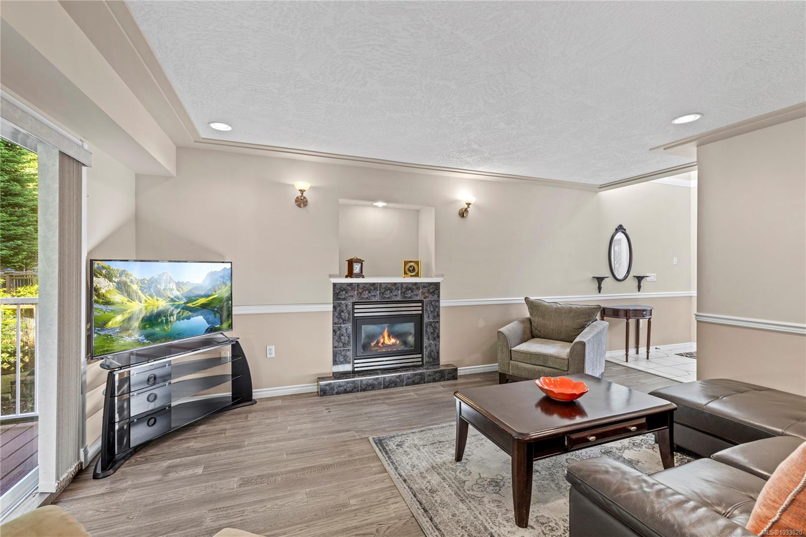 5857 Quarry Cres