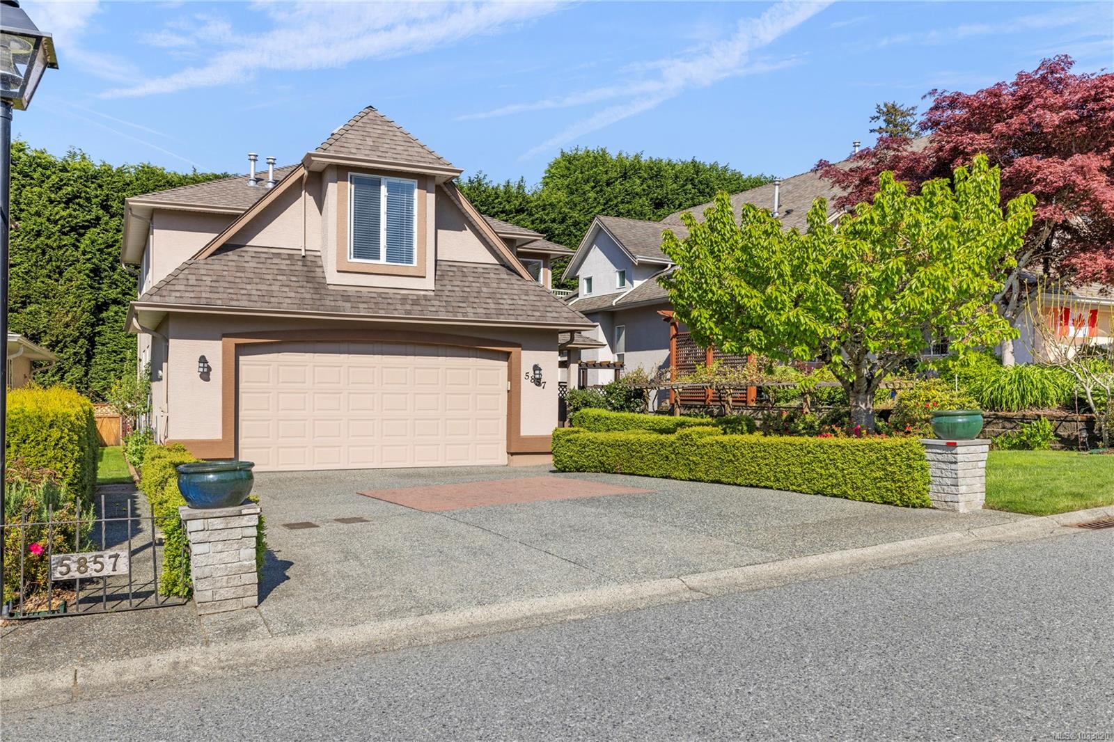 5857 Quarry Cres