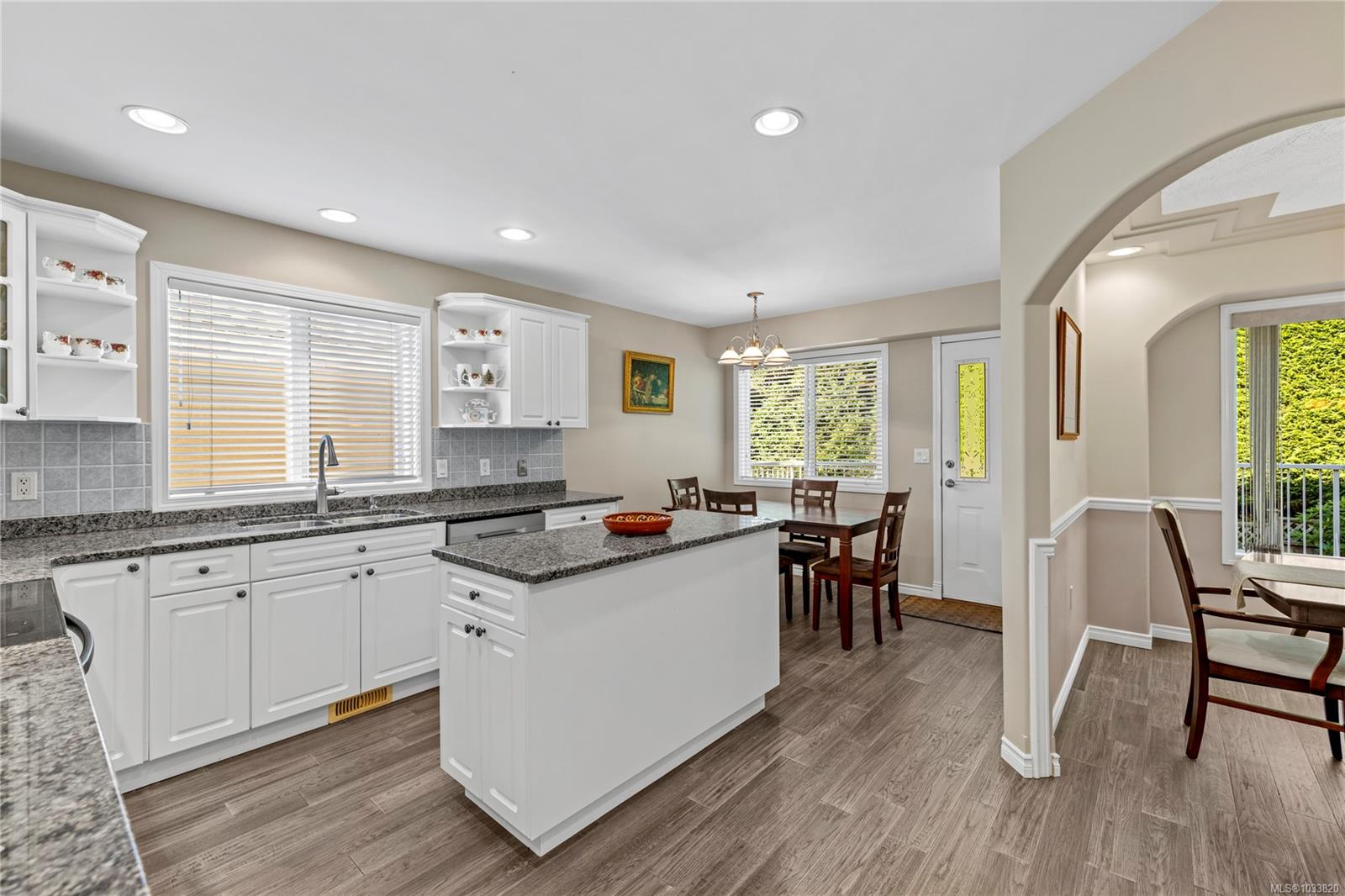 5857 Quarry Cres