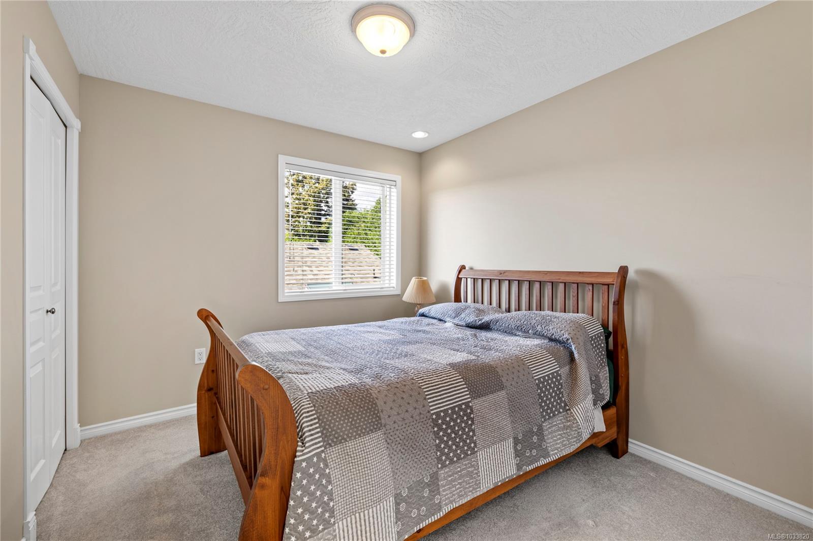 5857 Quarry Cres