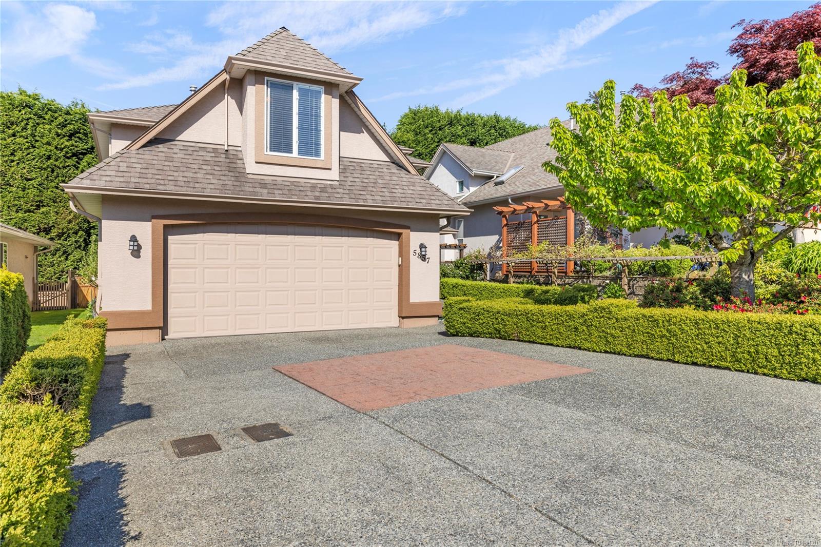 5857 Quarry Cres