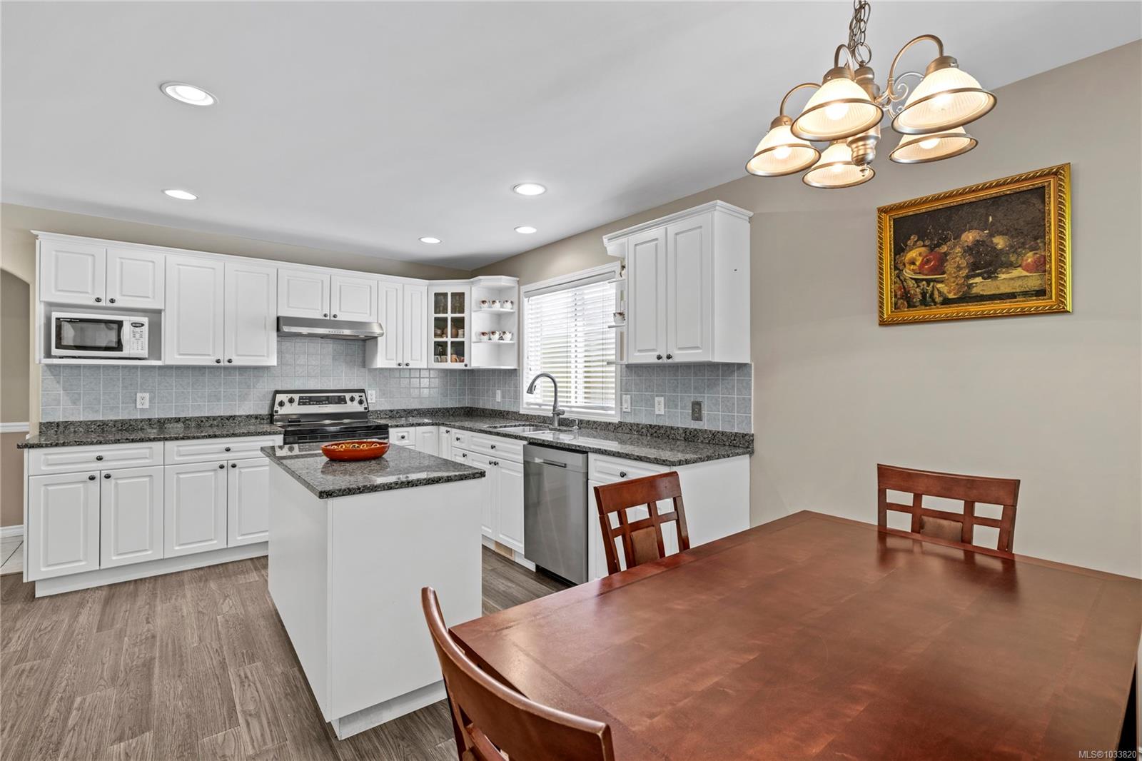 5857 Quarry Cres