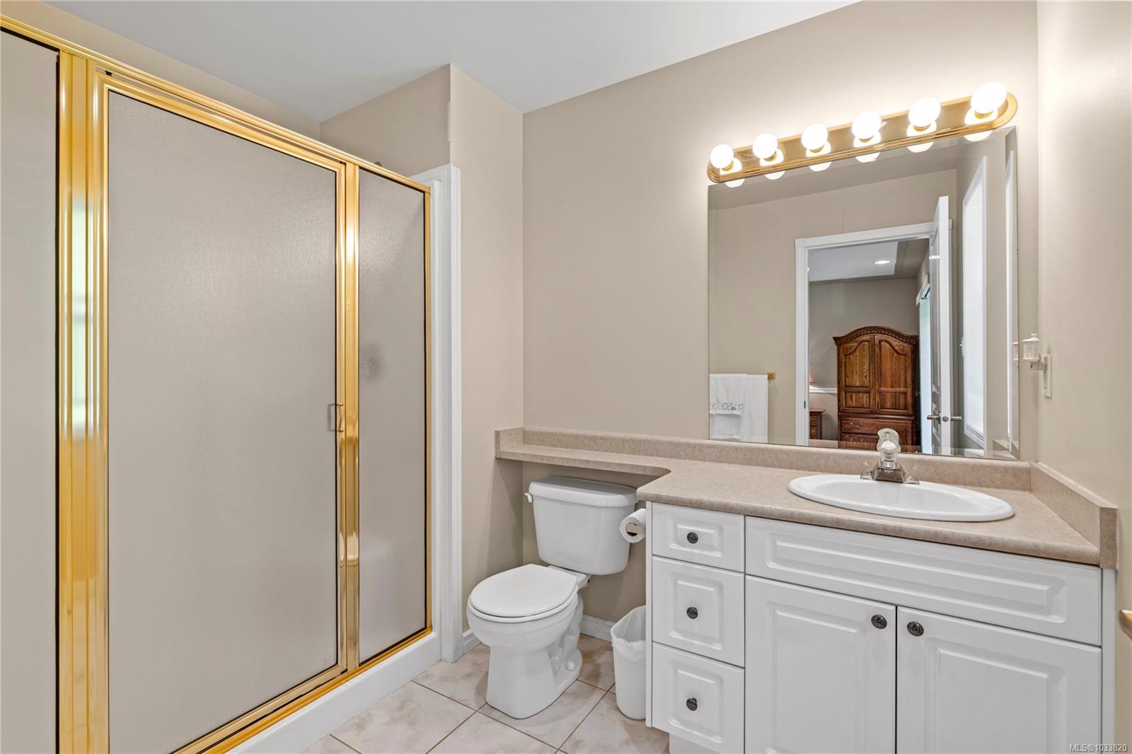5857 Quarry Cres