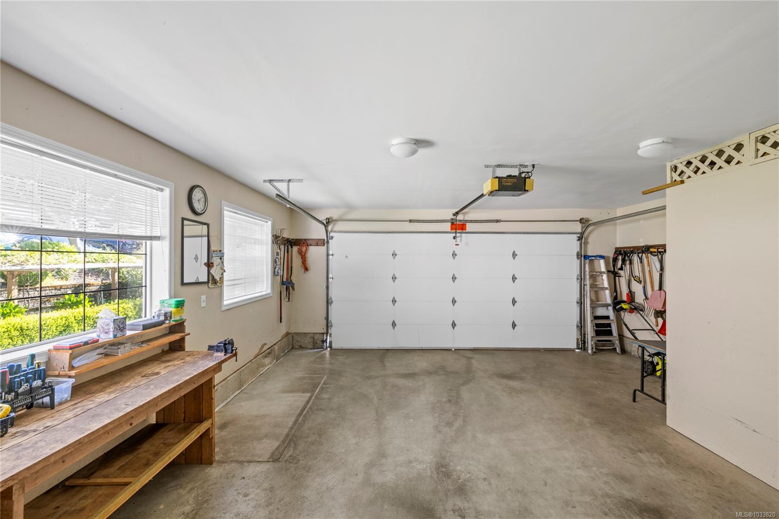 5857 Quarry Cres