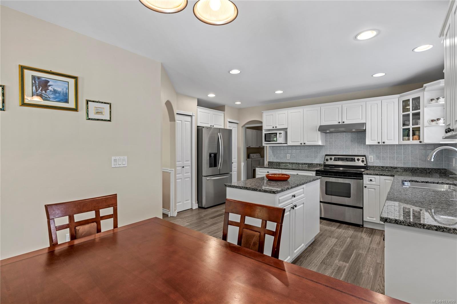 5857 Quarry Cres