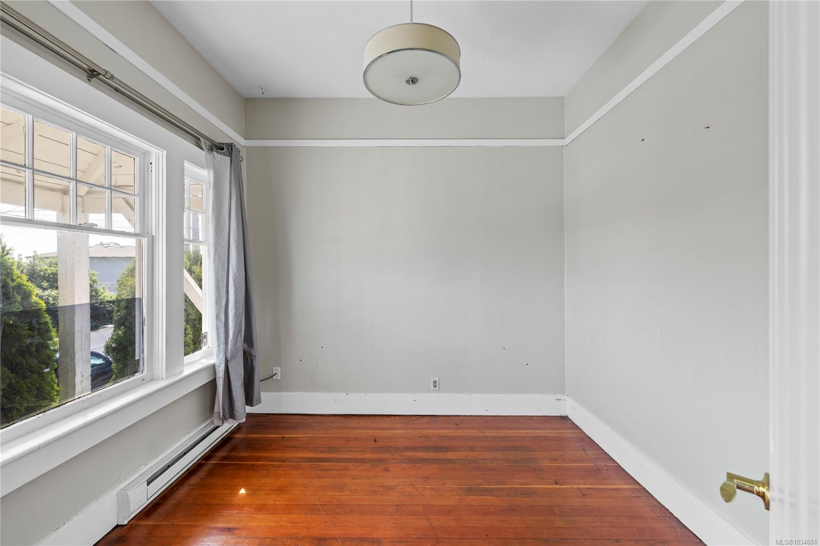 36 Irwin St