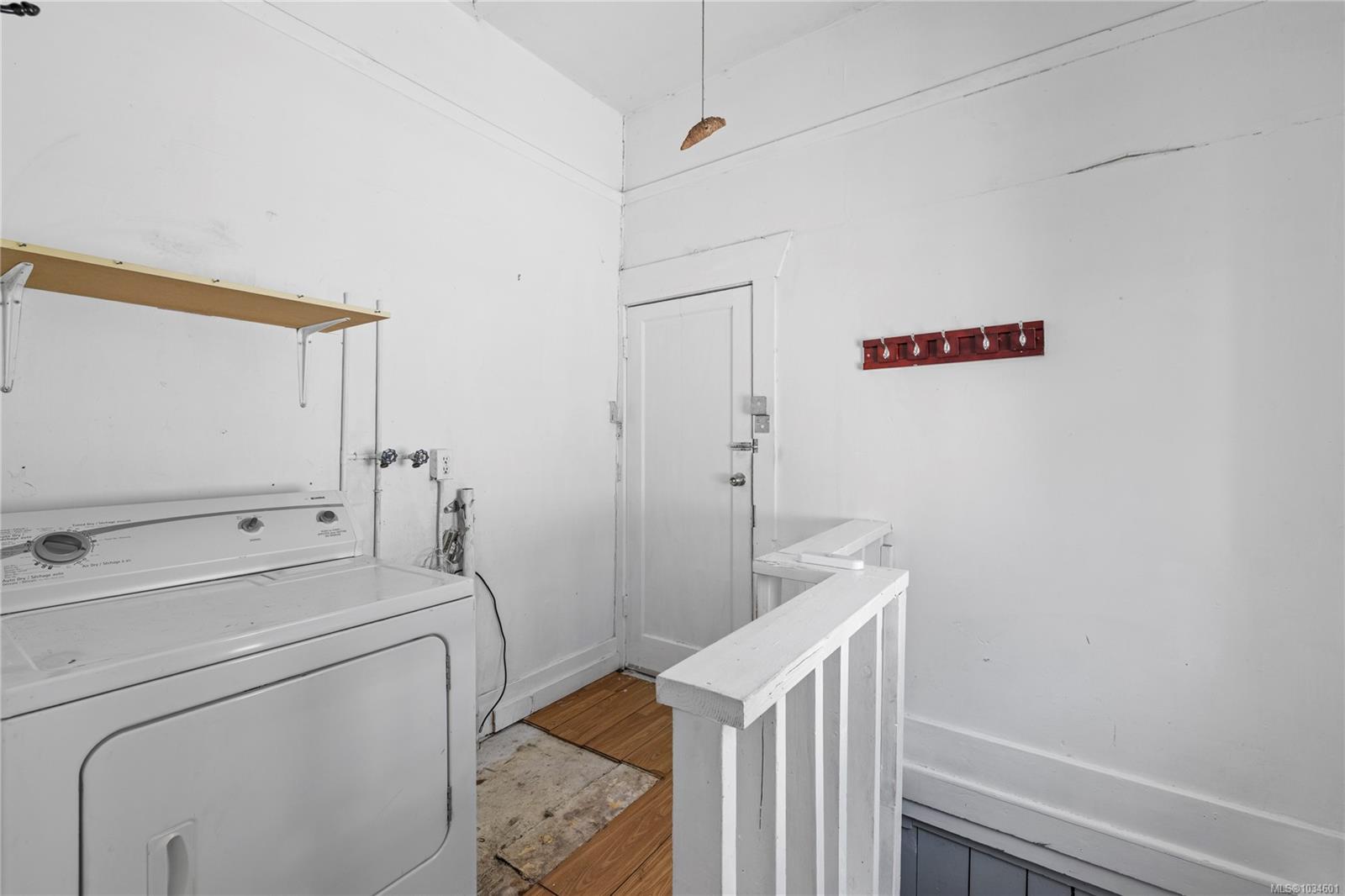 36 Irwin St