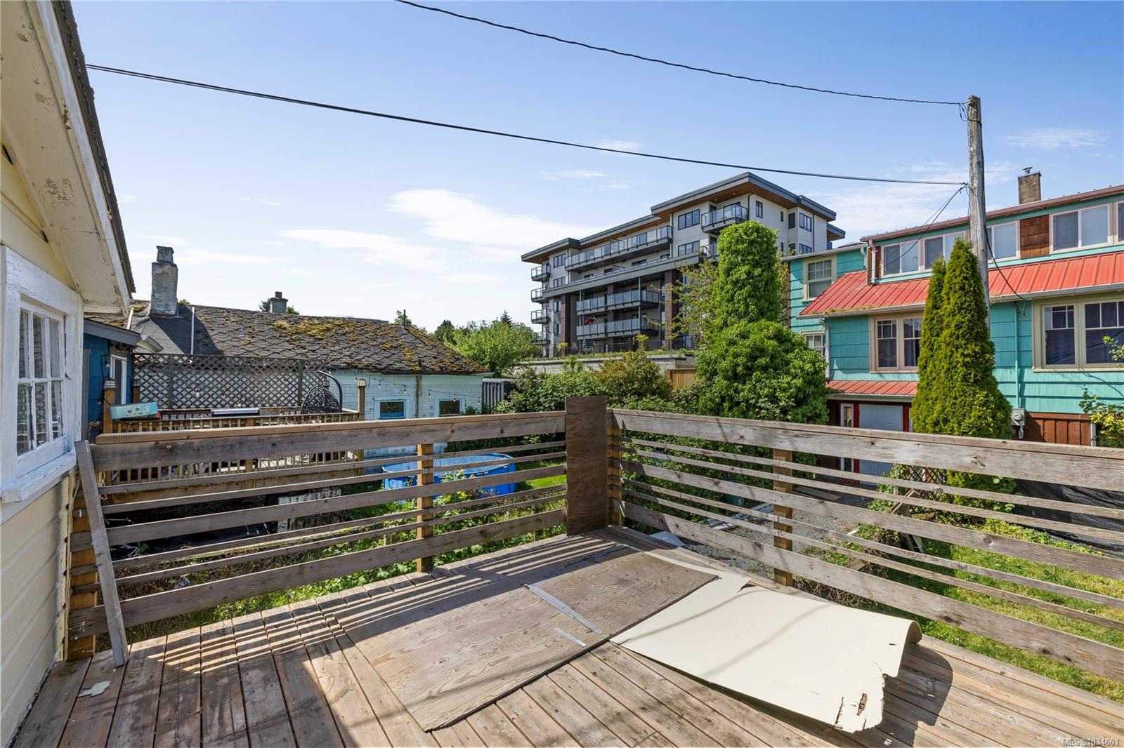 36 Irwin St