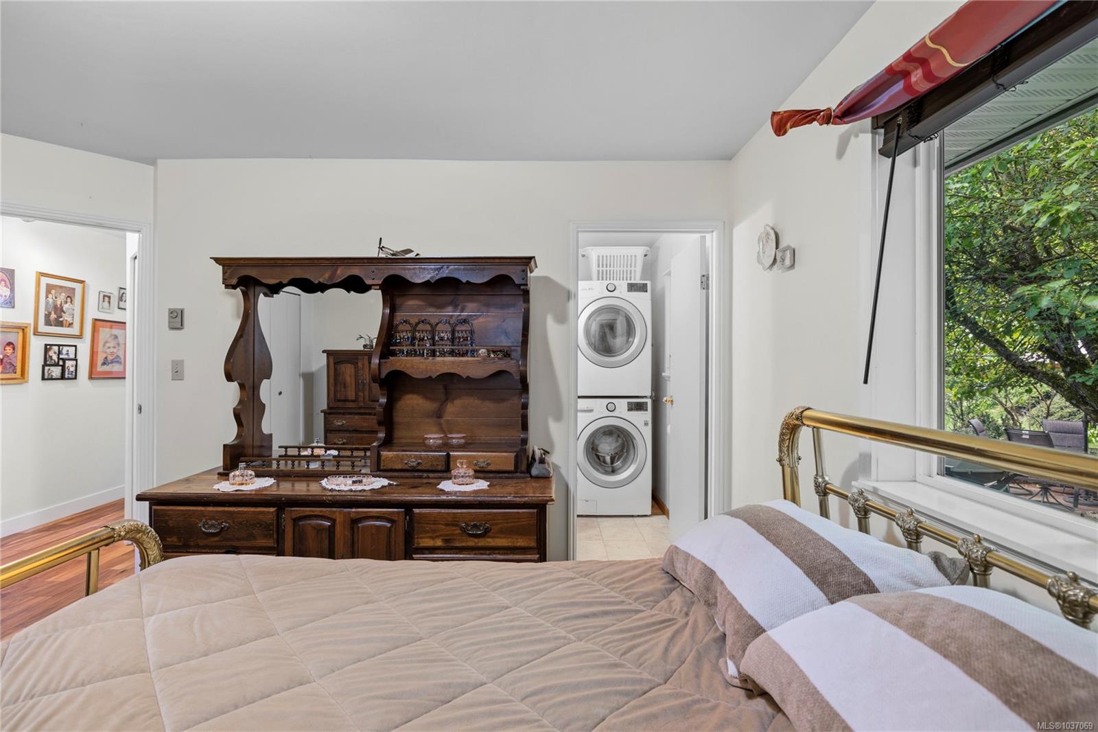 2109 Lakeside Dr
