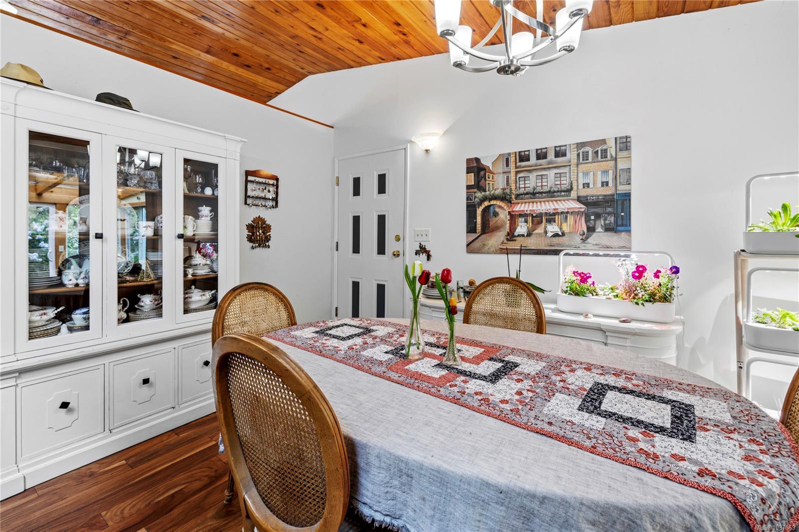2109 Lakeside Dr