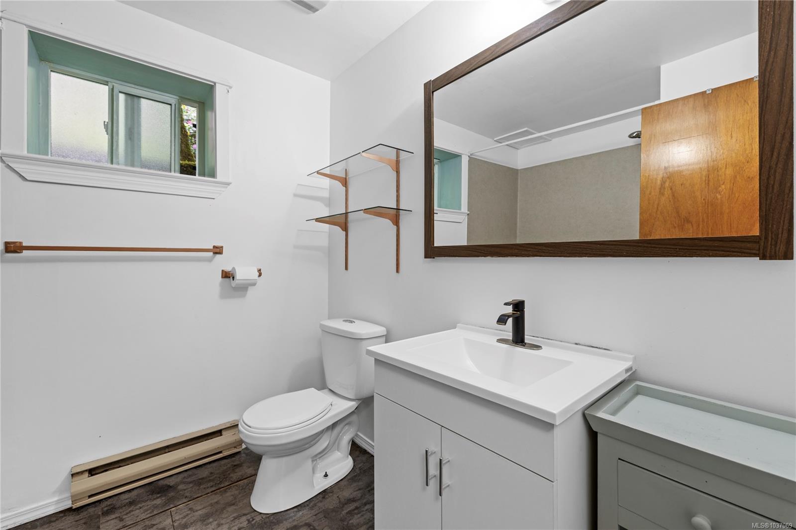 2109 Lakeside Dr