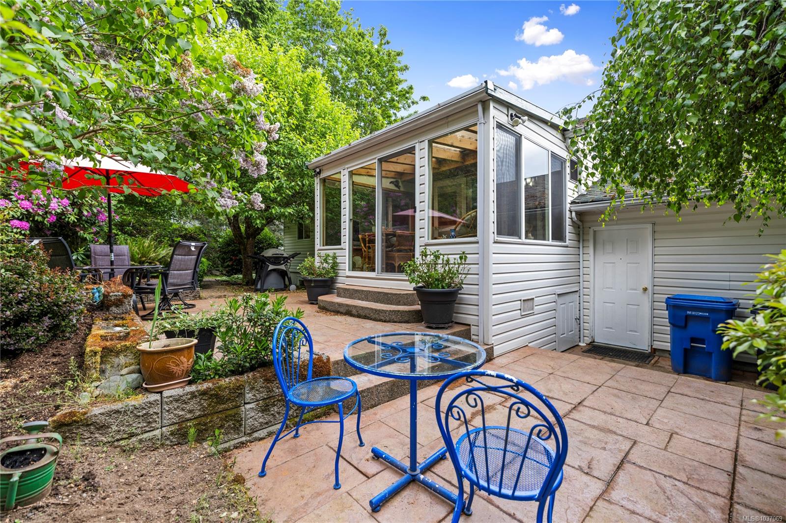 2109 Lakeside Dr