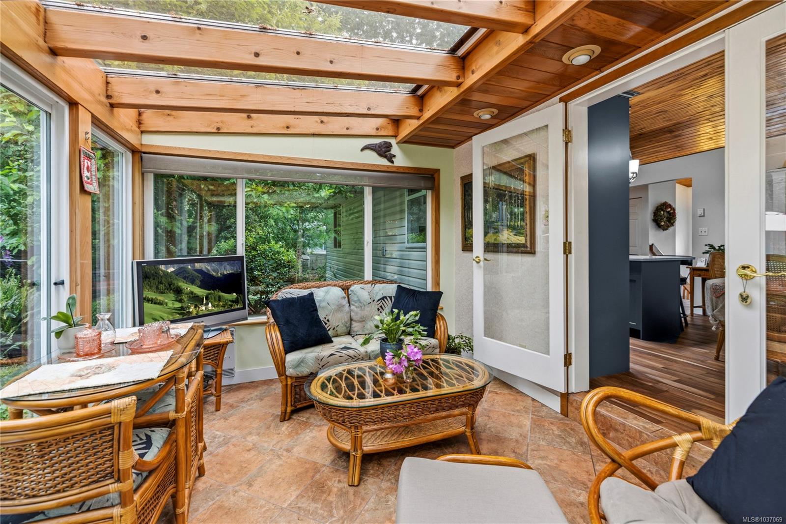 2109 Lakeside Dr