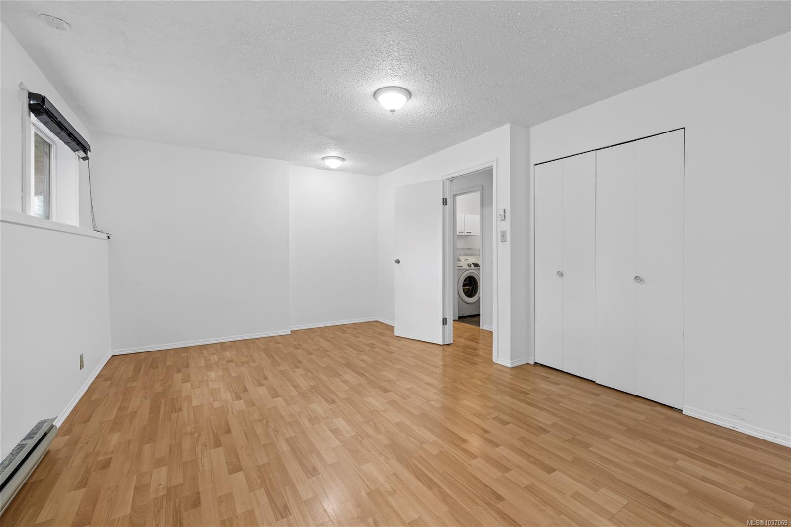 2109 Lakeside Dr