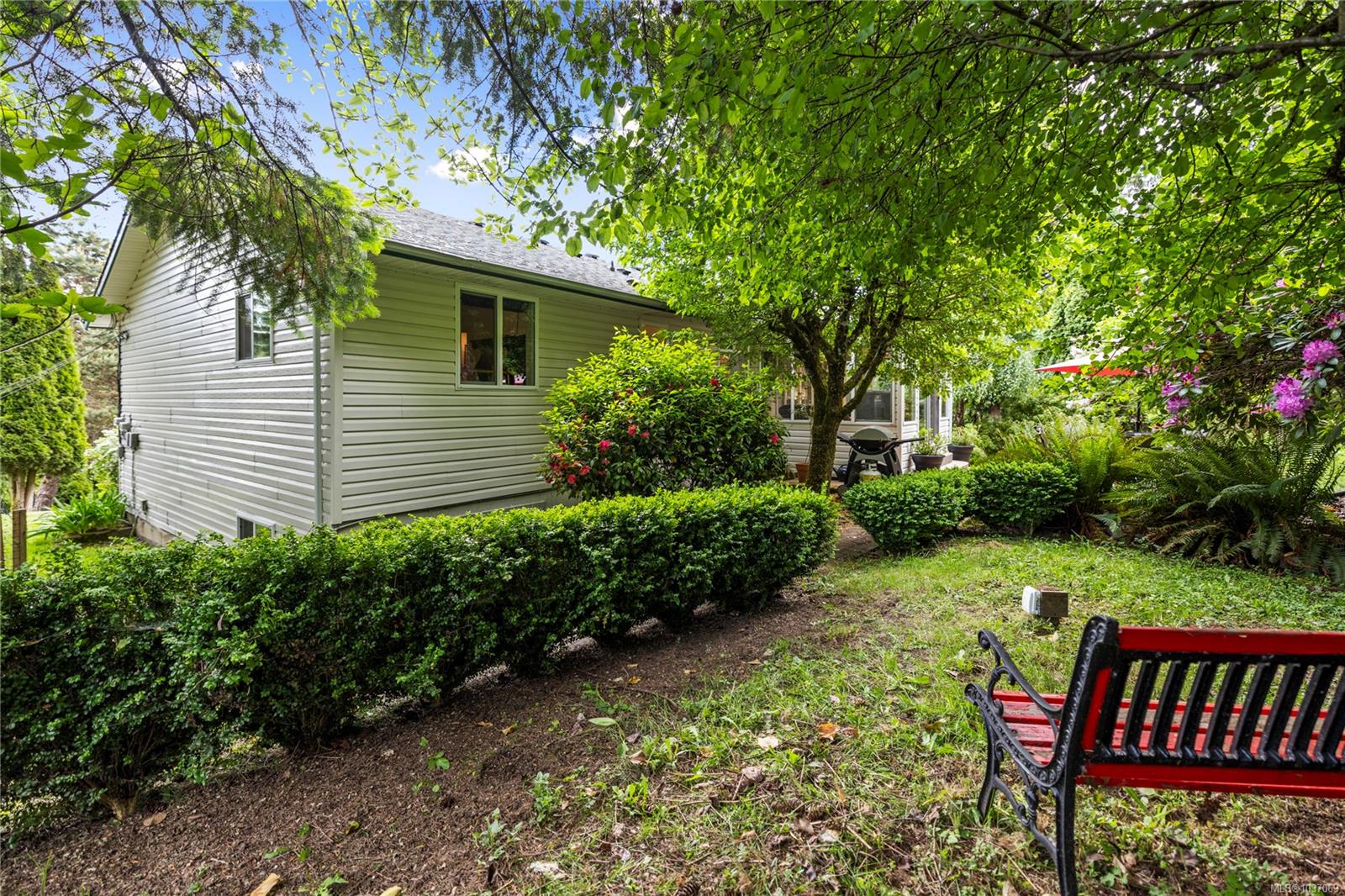 2109 Lakeside Dr