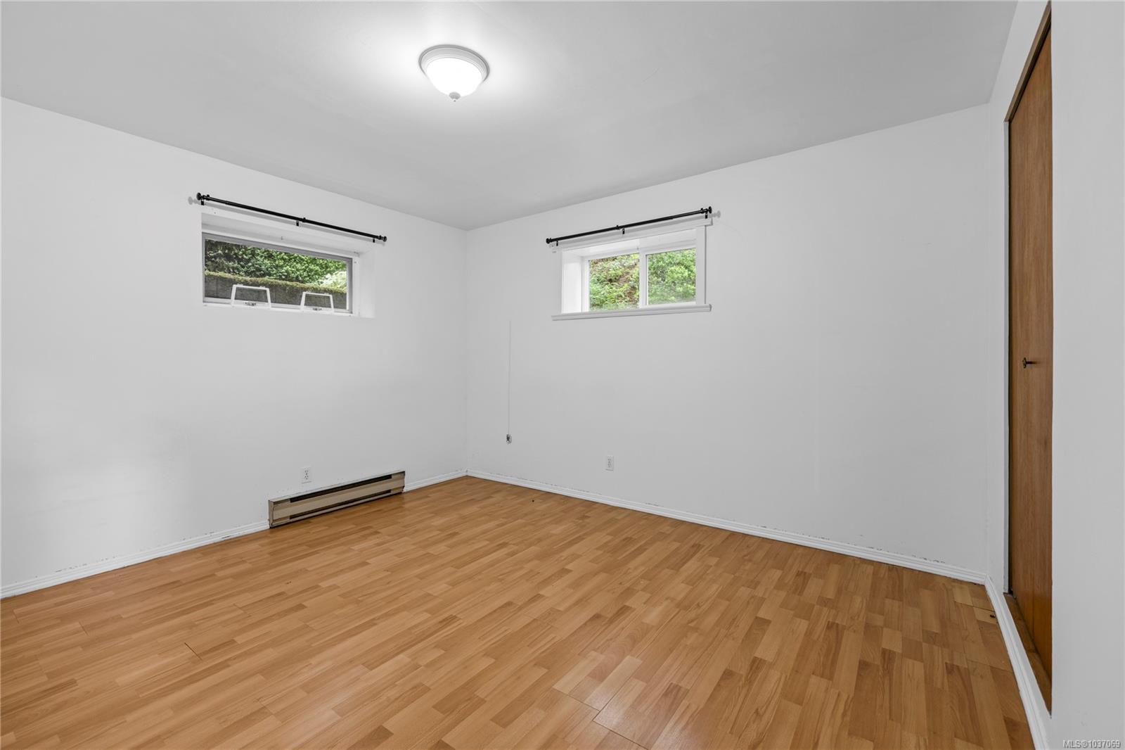 2109 Lakeside Dr