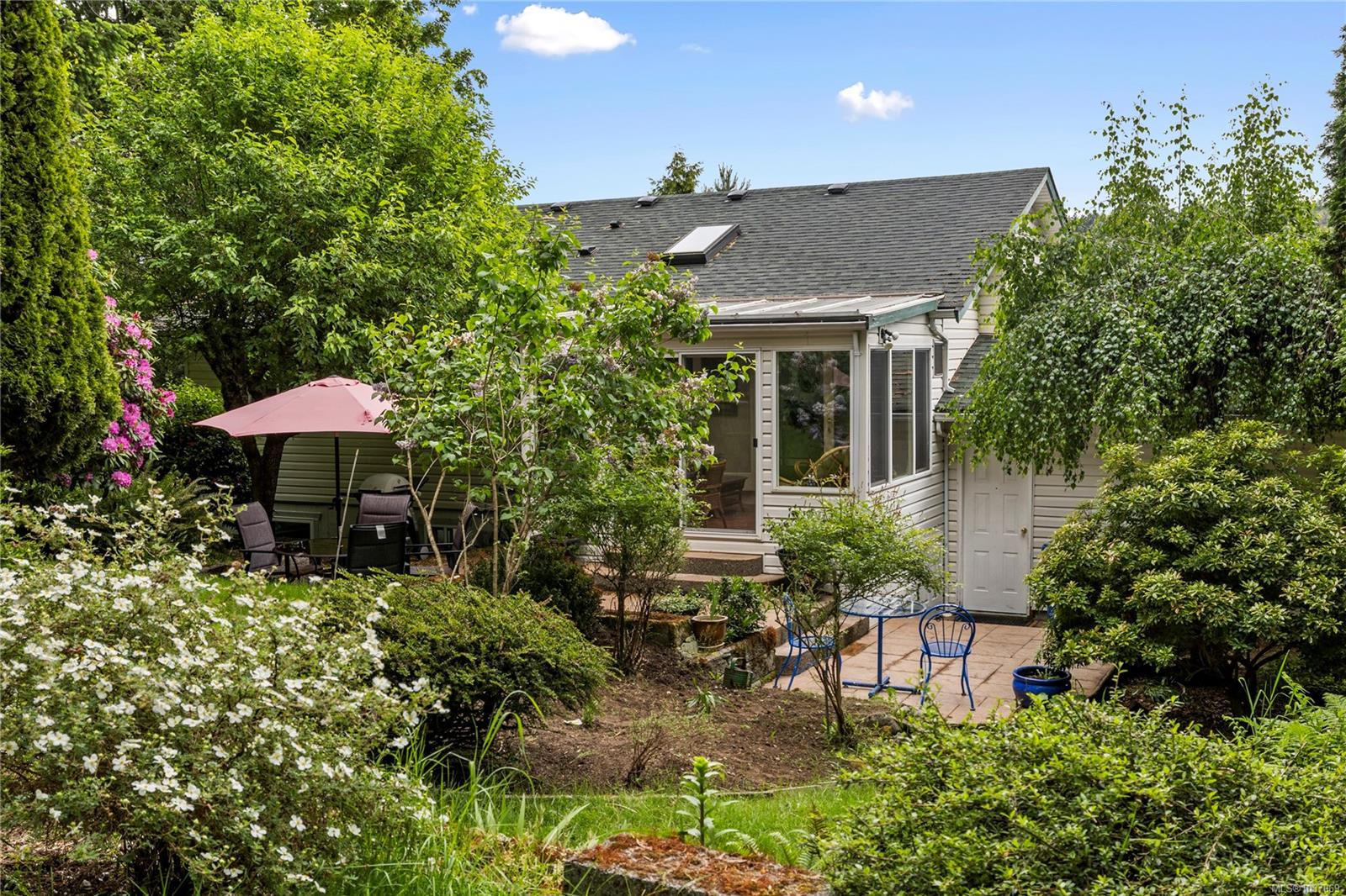 2109 Lakeside Dr