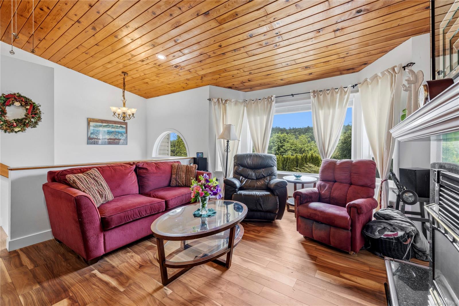 2109 Lakeside Dr