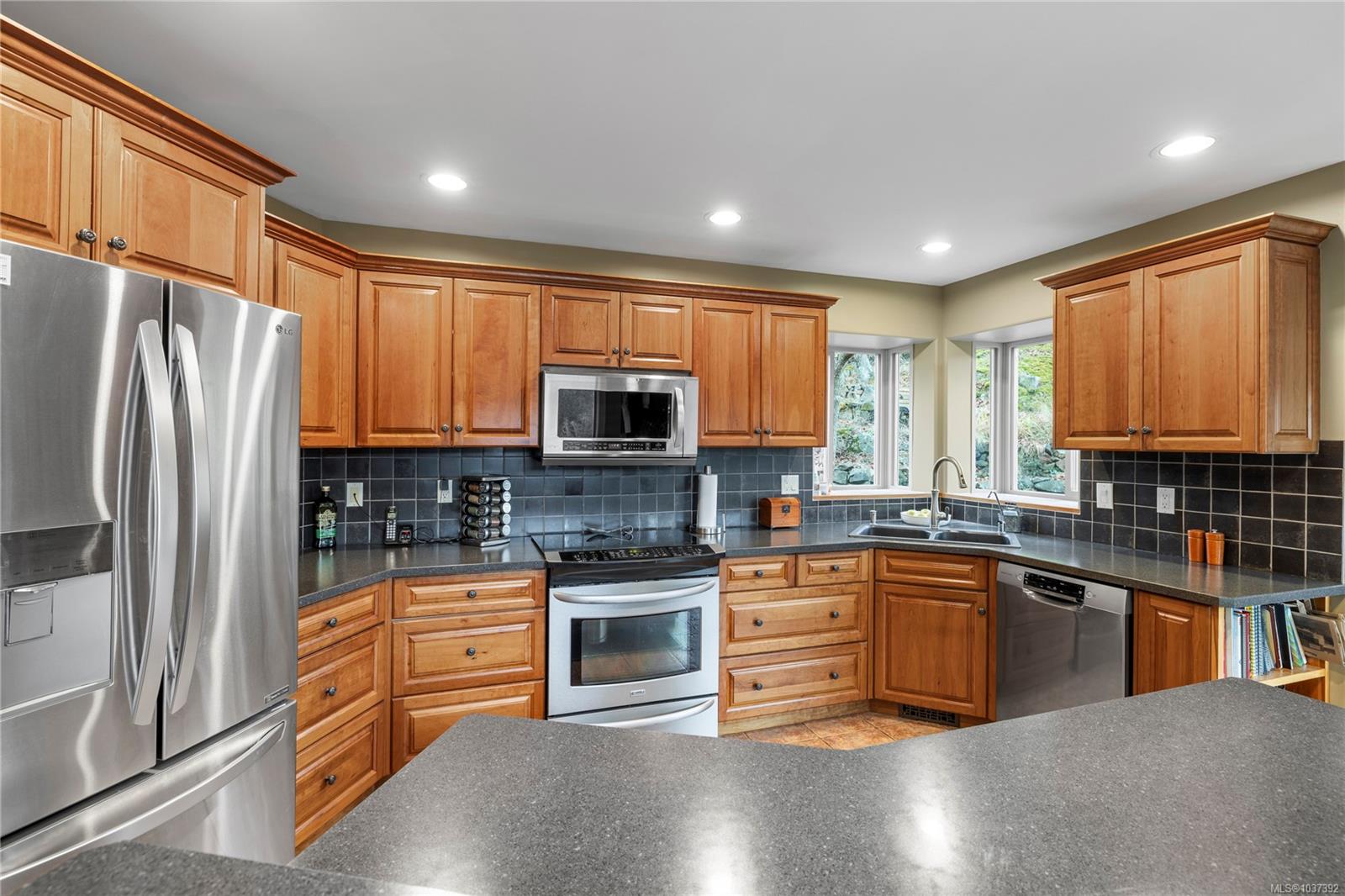 3380 Redden Rd