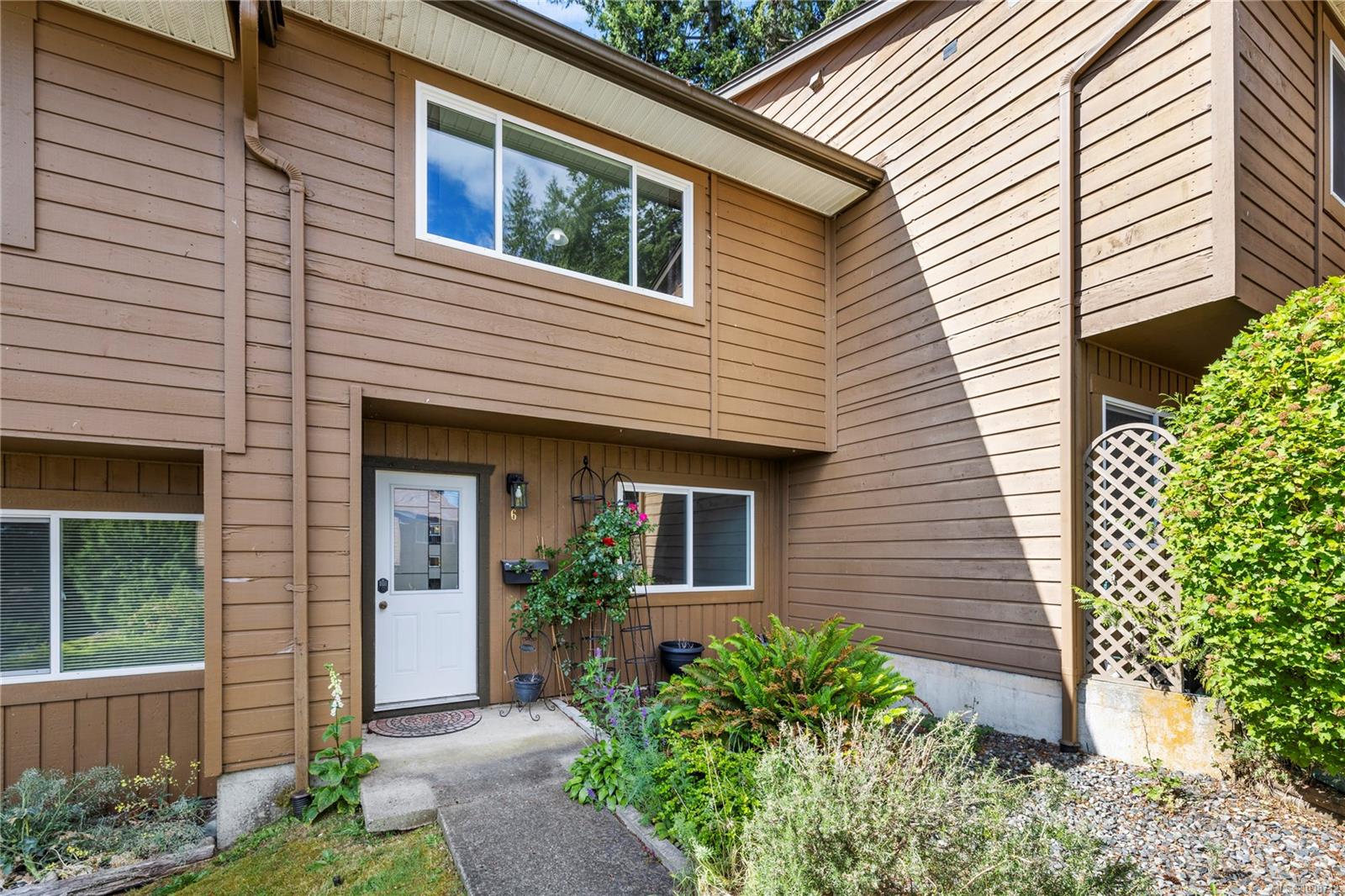855 Howard Ave #6