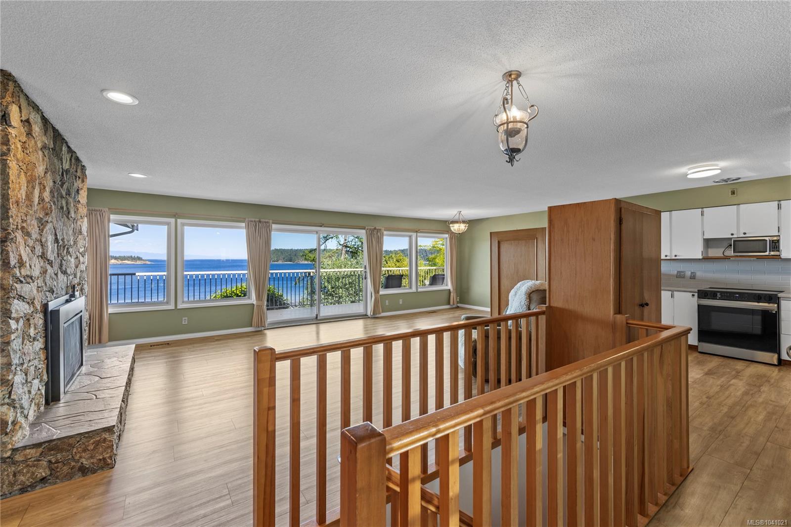 2640 Departure Bay Rd