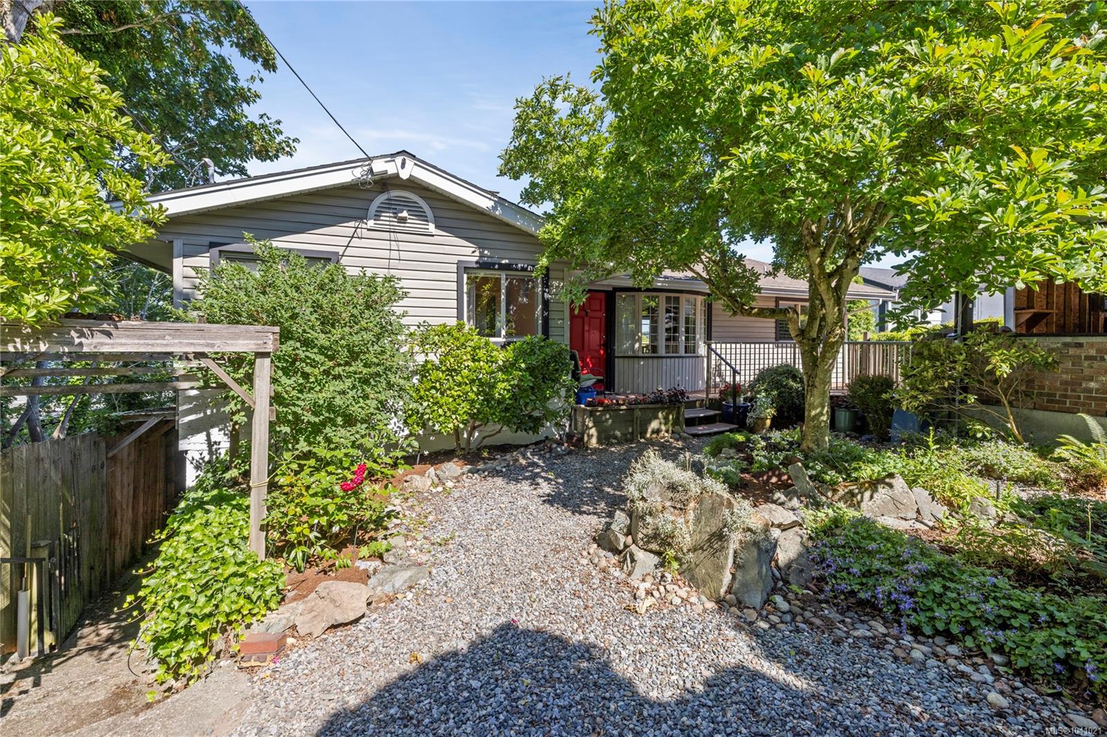 2640 Departure Bay Rd