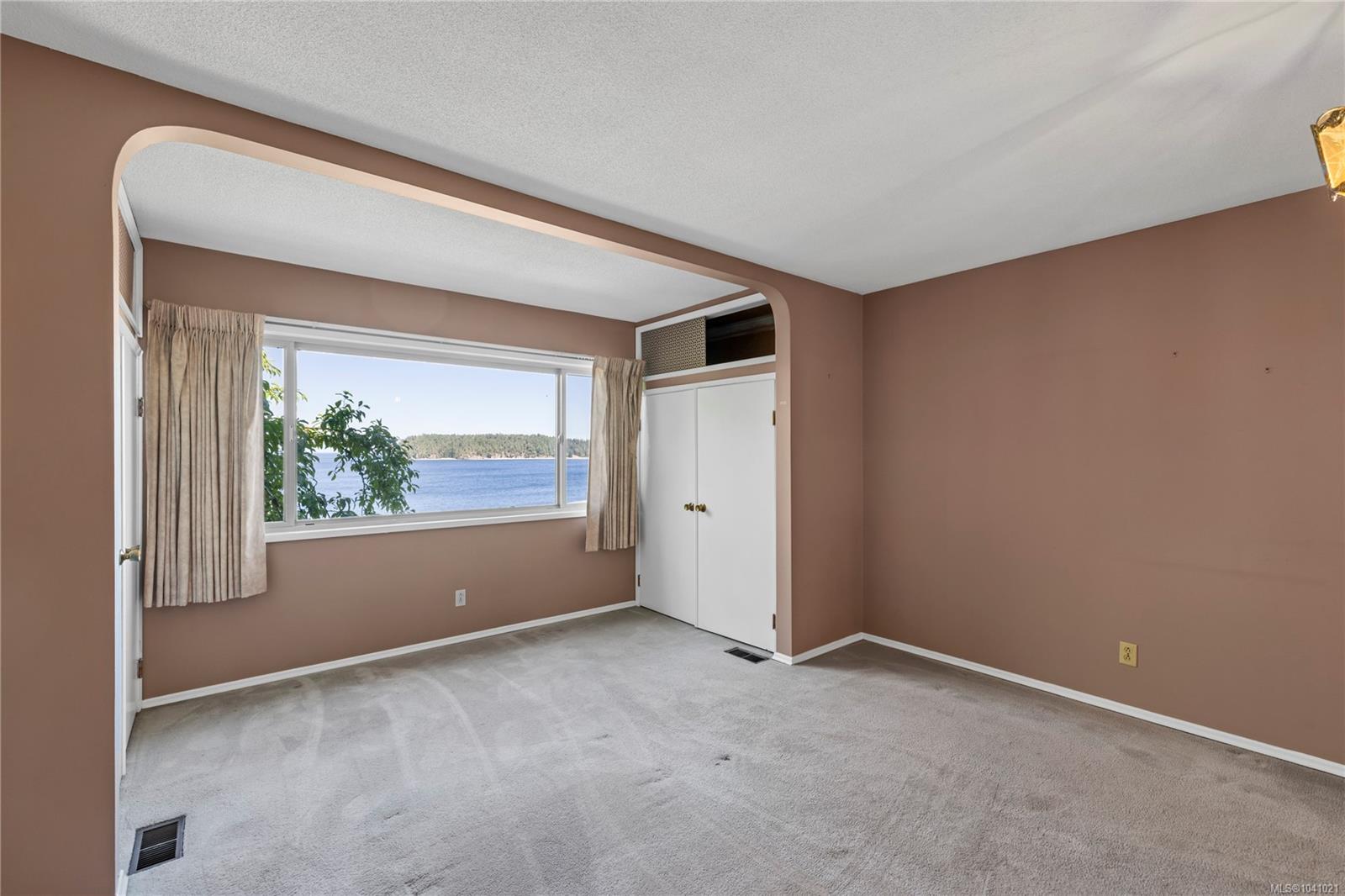 2640 Departure Bay Rd