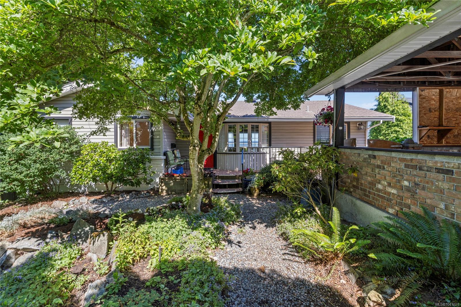 2640 Departure Bay Rd