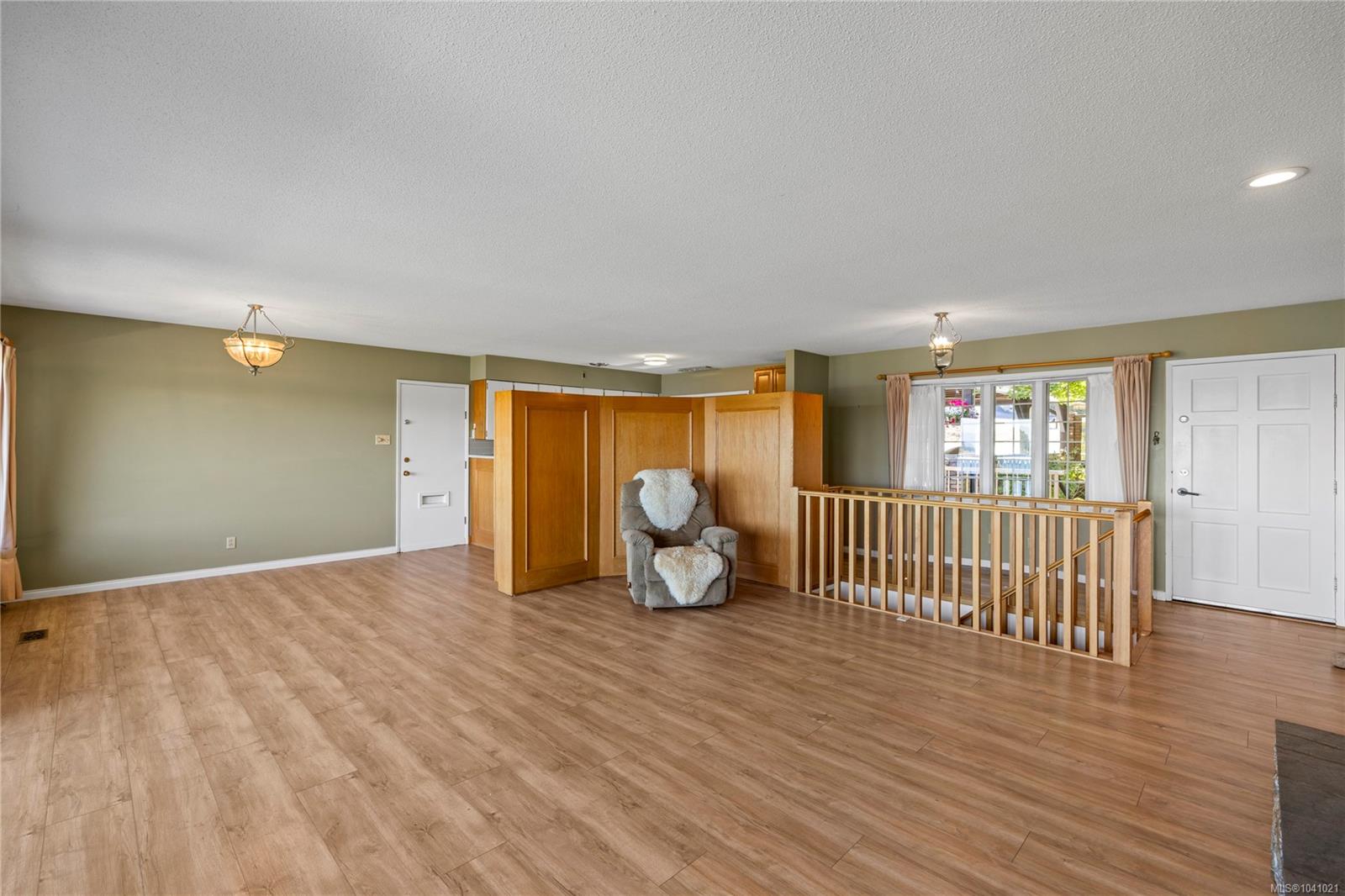 2640 Departure Bay Rd