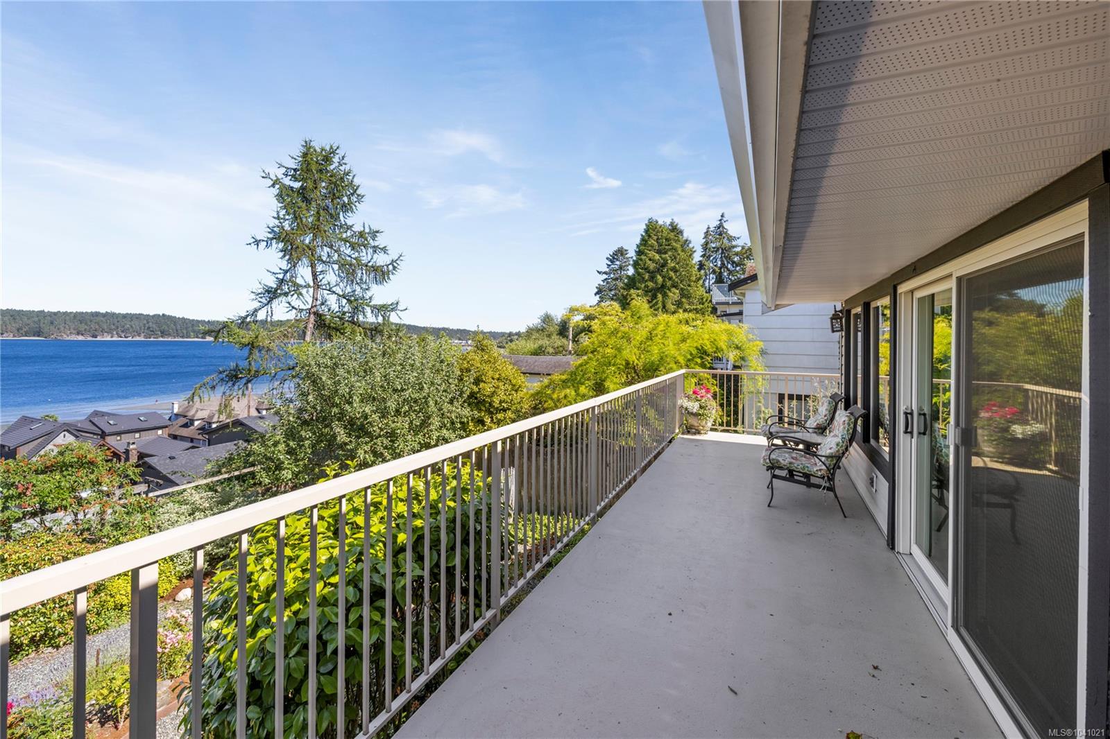 2640 Departure Bay Rd
