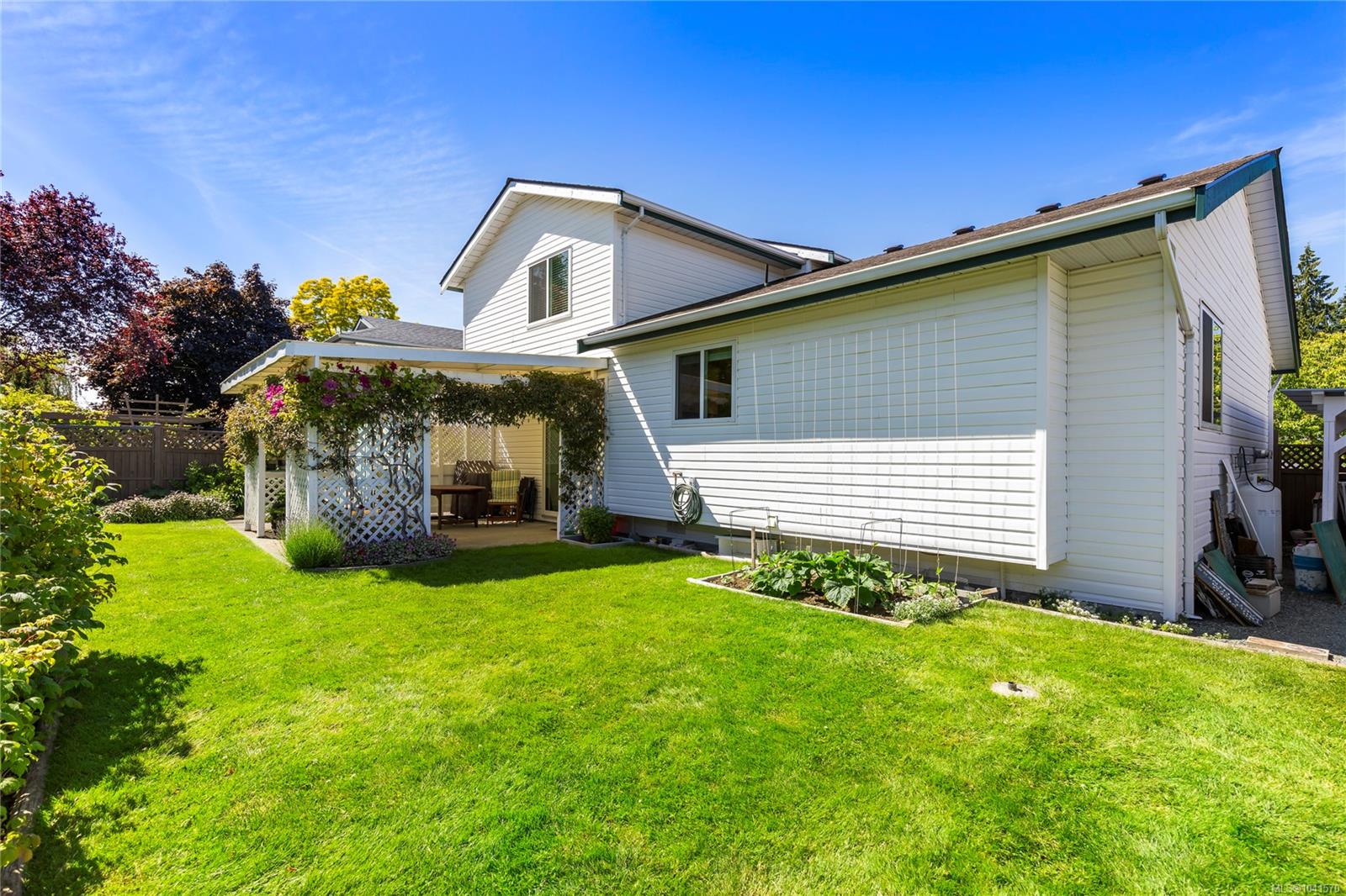 5979 Devon Pl