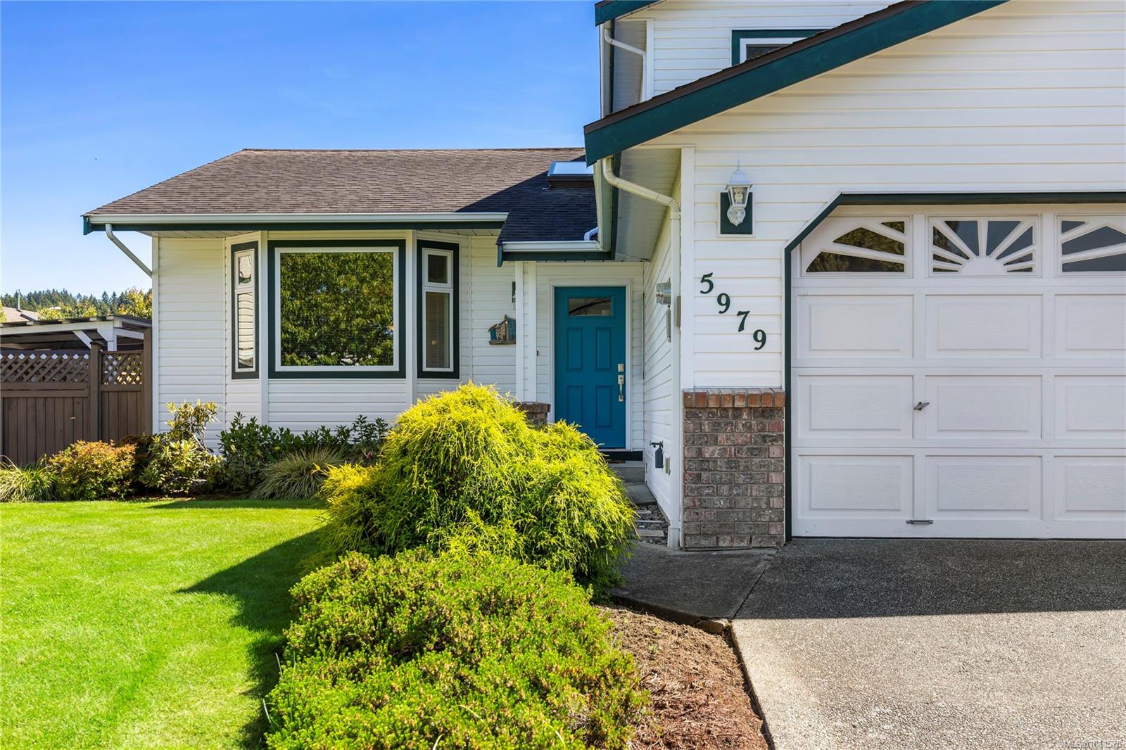 5979 Devon Pl