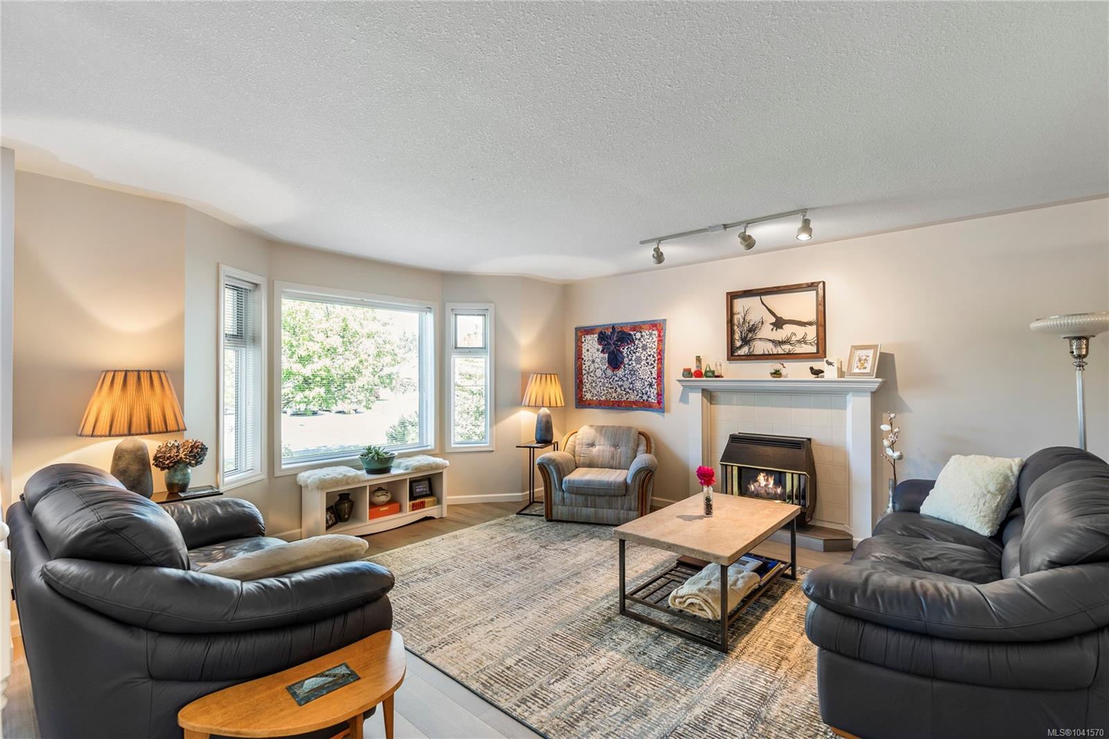 5979 Devon Pl