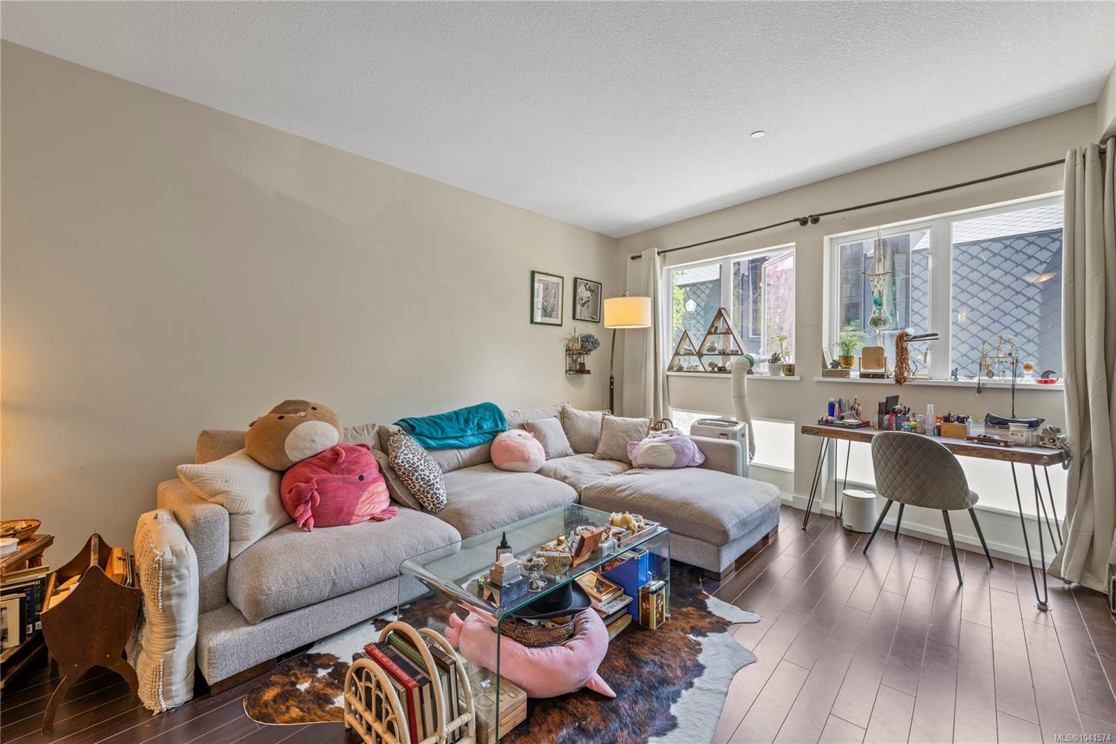 99 Chapel St #204