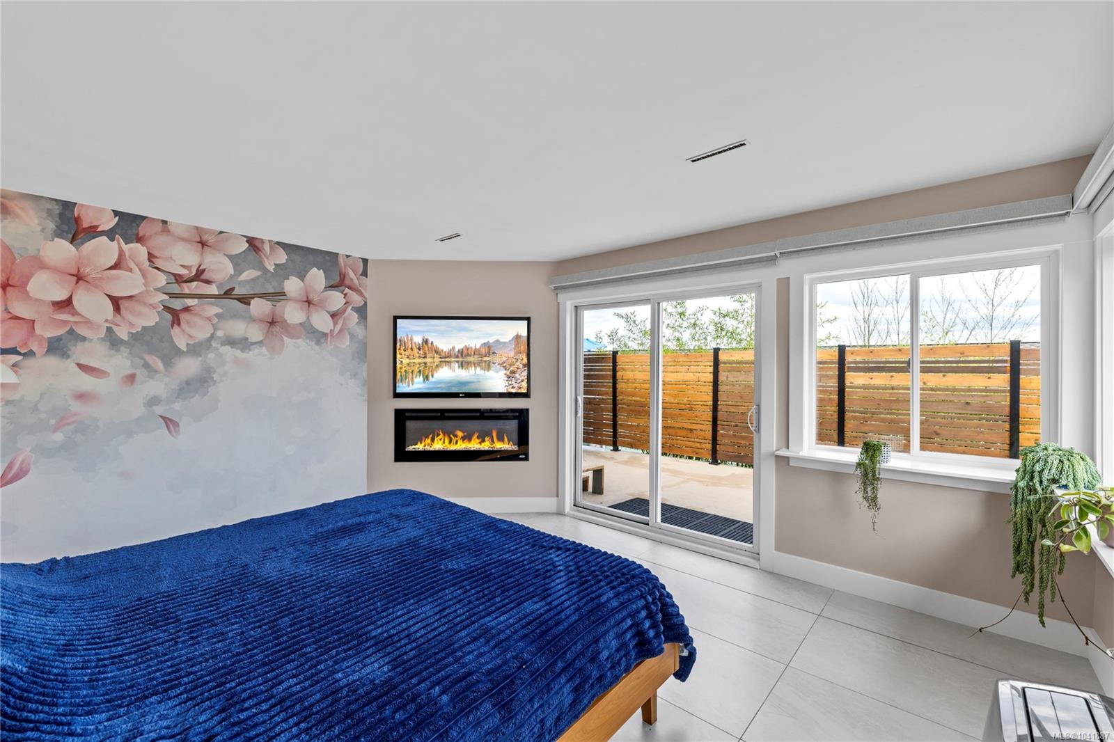 136 Maquinna Cres