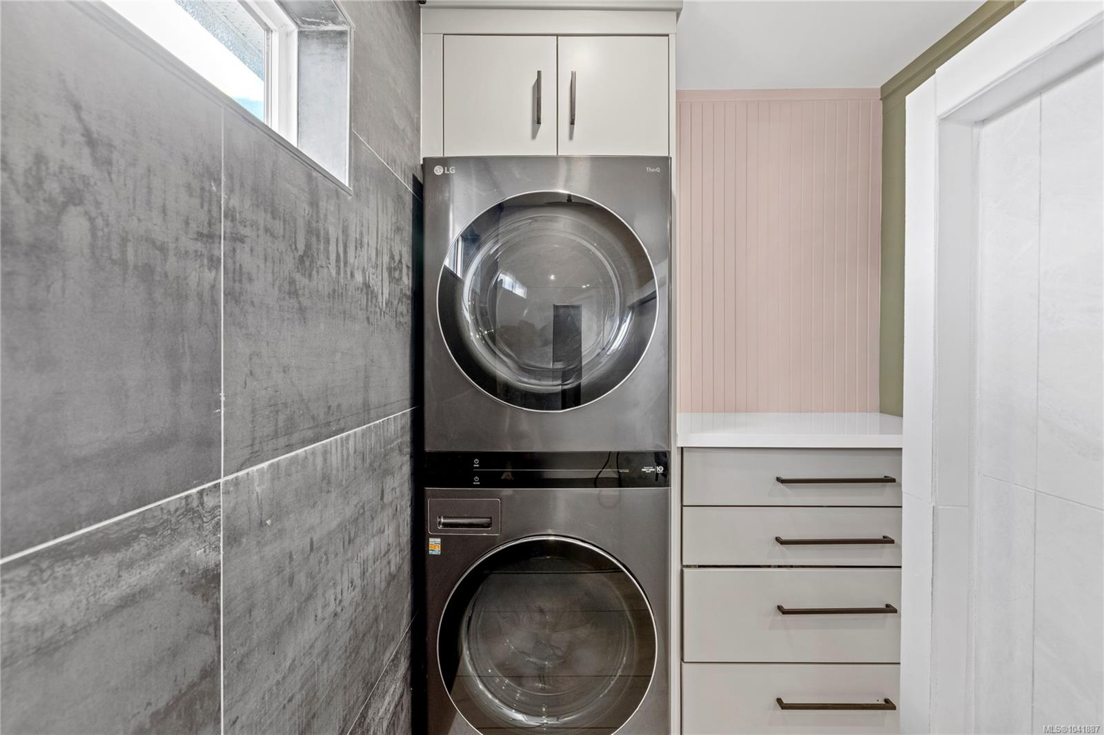 136 Maquinna Cres