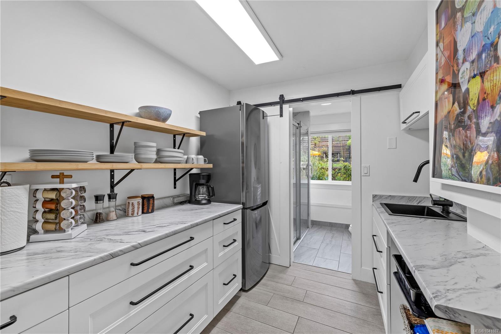 136 Maquinna Cres