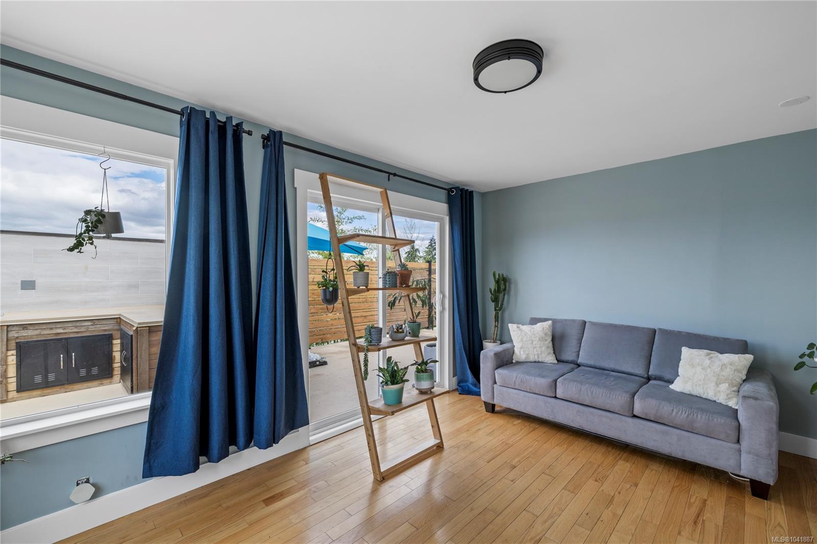 136 Maquinna Cres
