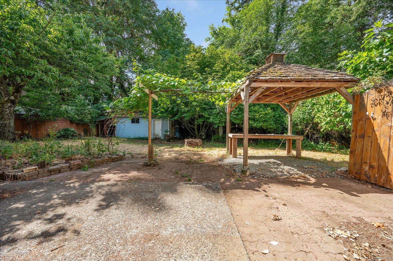 261 Villa Rd