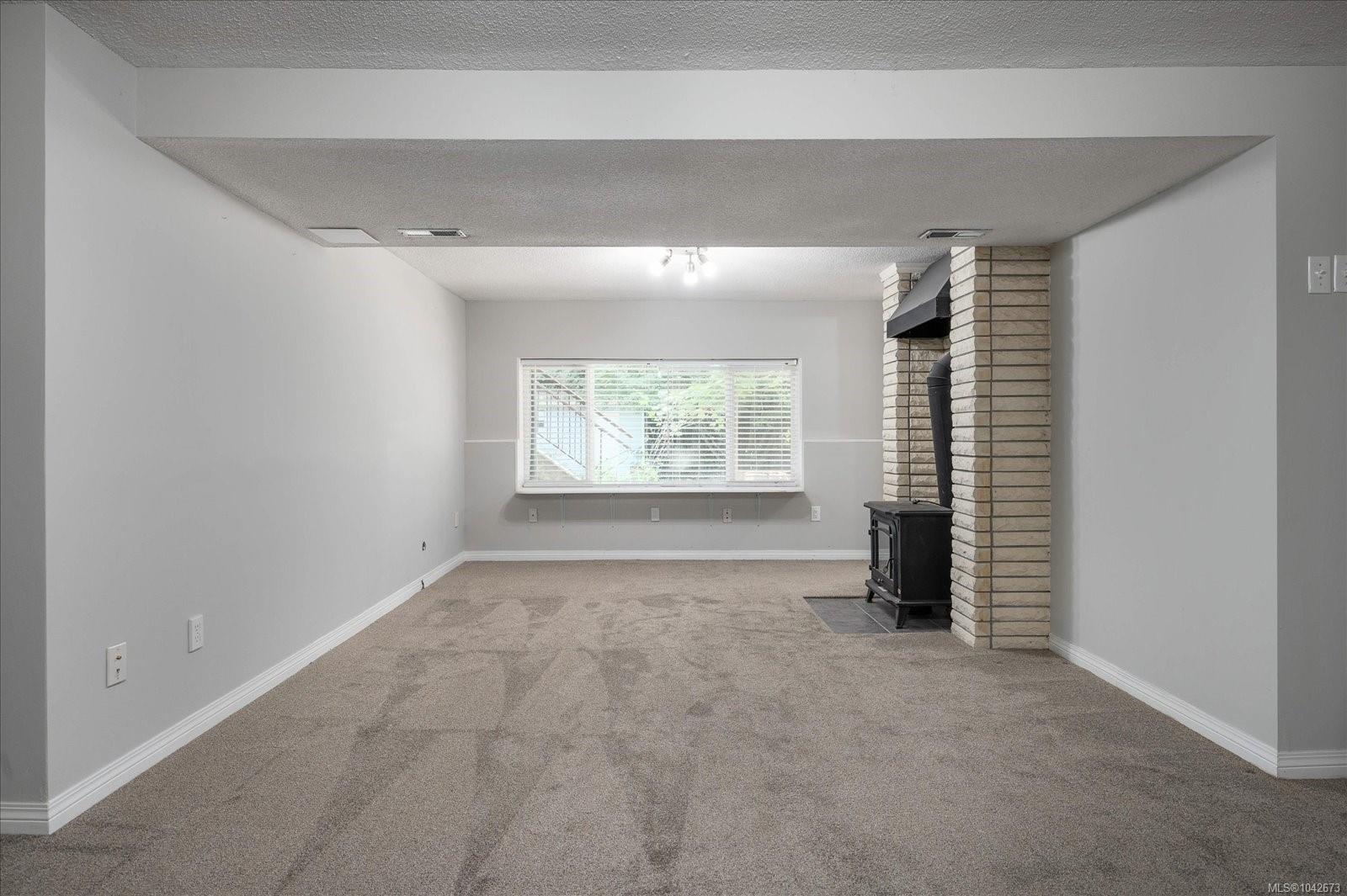 261 Villa Rd