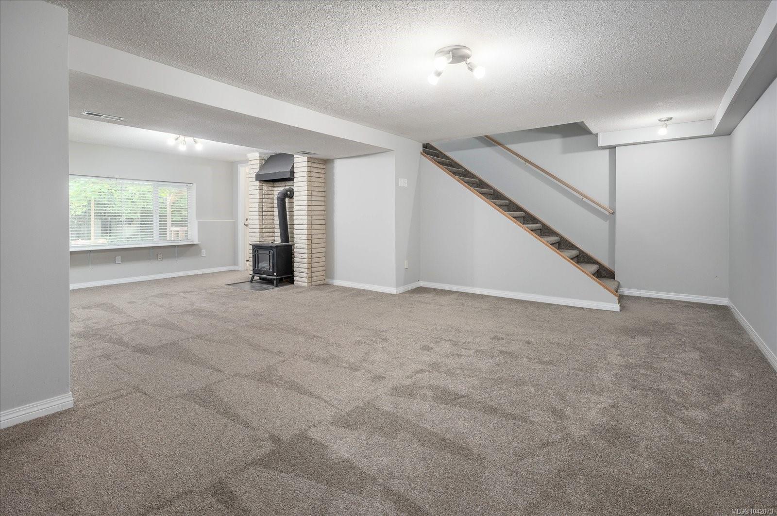 261 Villa Rd