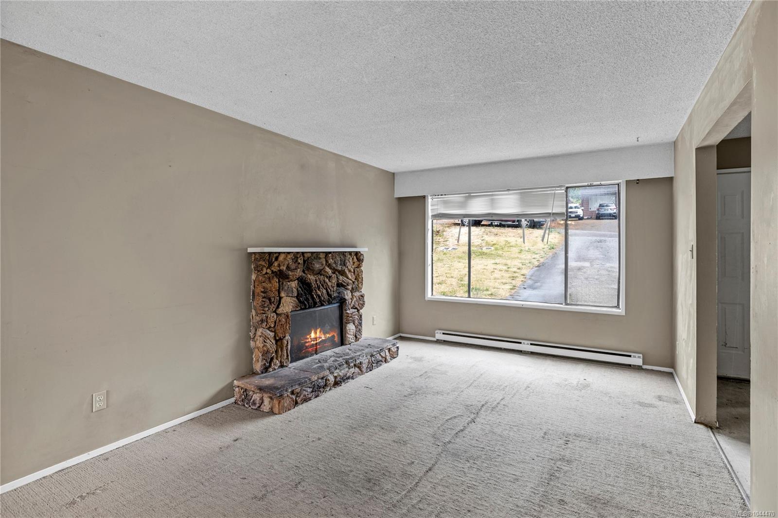 826 Holly Hill Rd