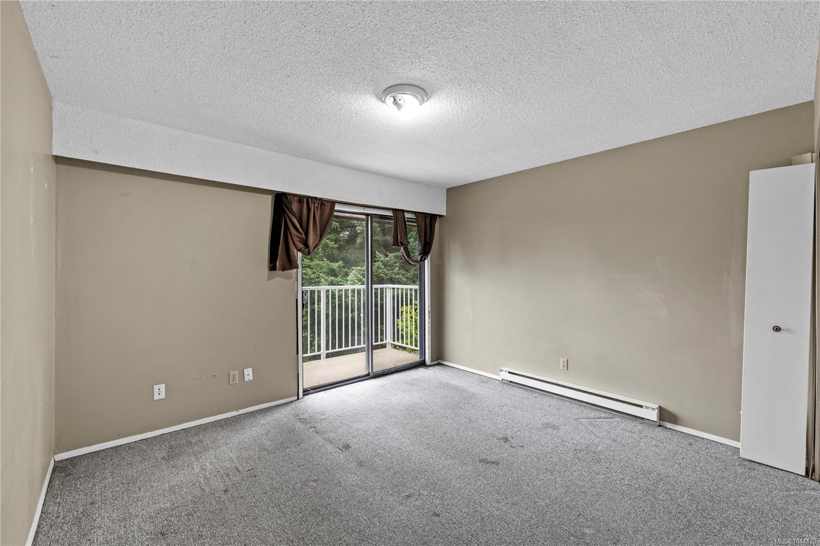 826 Holly Hill Rd