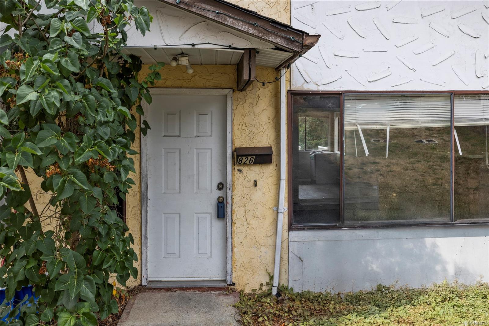 826 Holly Hill Rd